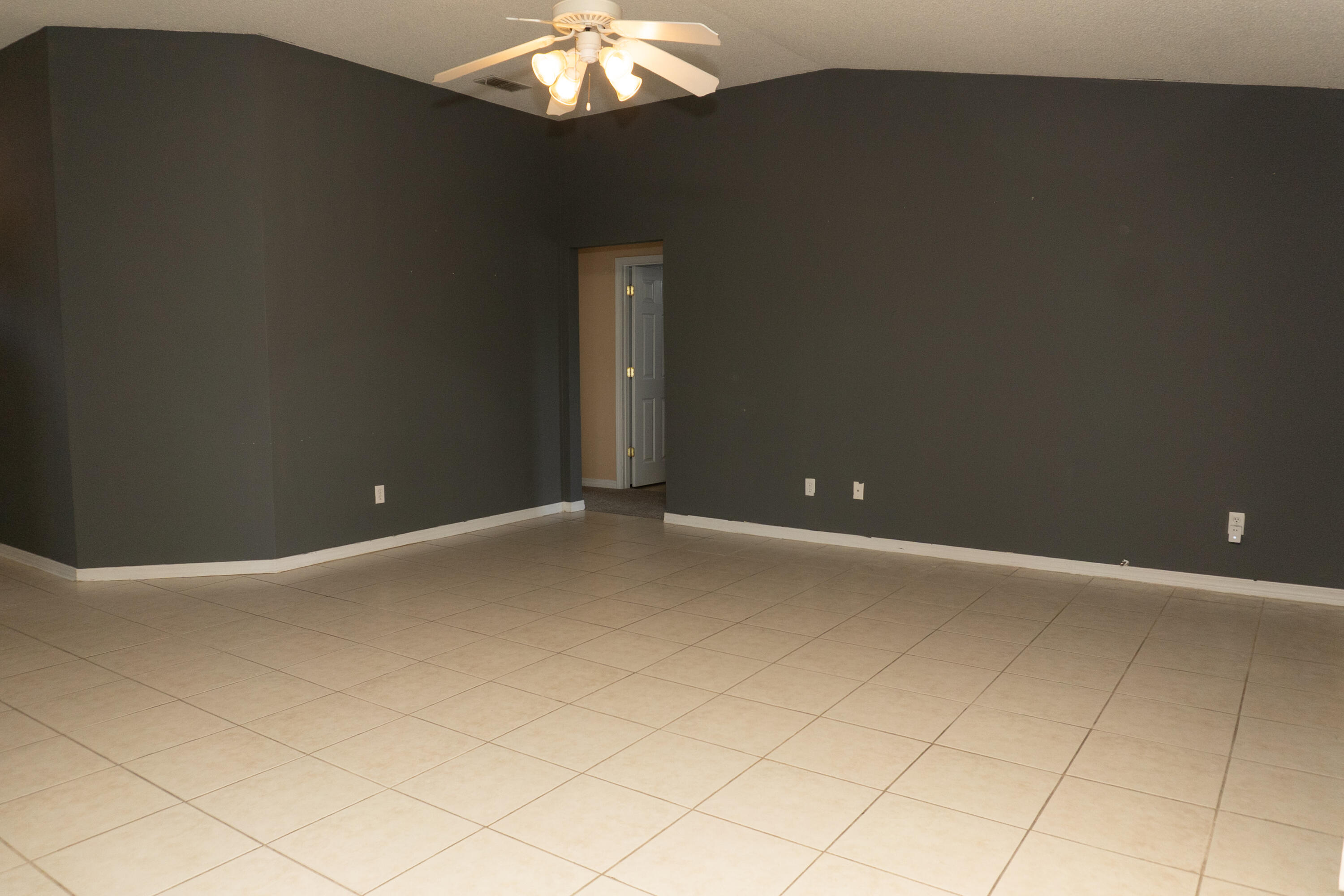 COUNTRYVIEW ESTATES 10TH ADDN - Residential Lease