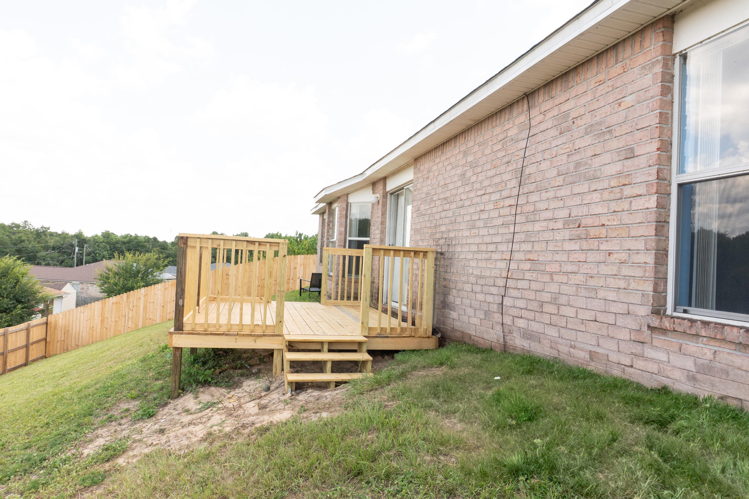 COUNTRYVIEW ESTATES 10TH ADDN - Residential Lease