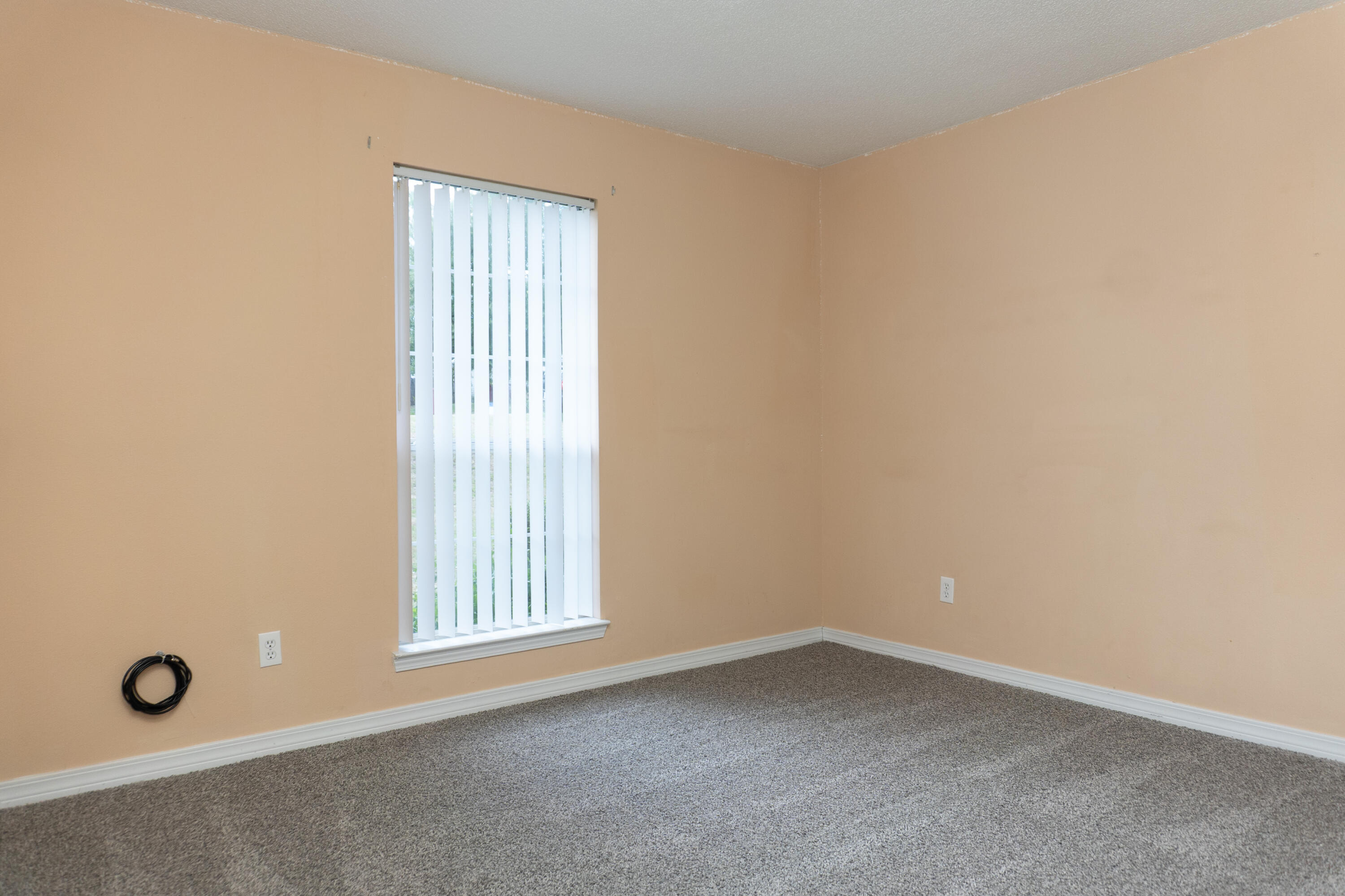 COUNTRYVIEW ESTATES 10TH ADDN - Residential Lease