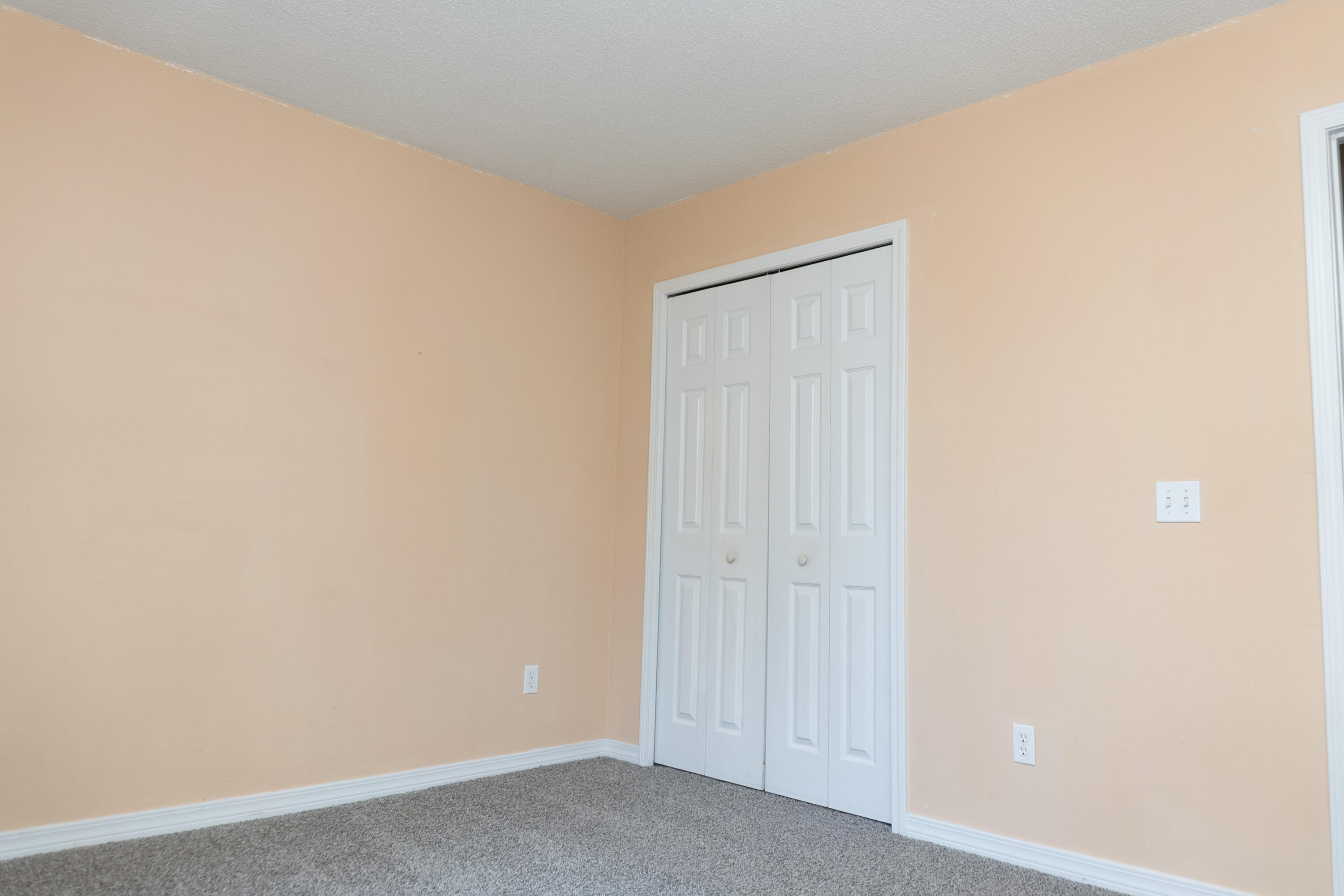 COUNTRYVIEW ESTATES 10TH ADDN - Residential Lease