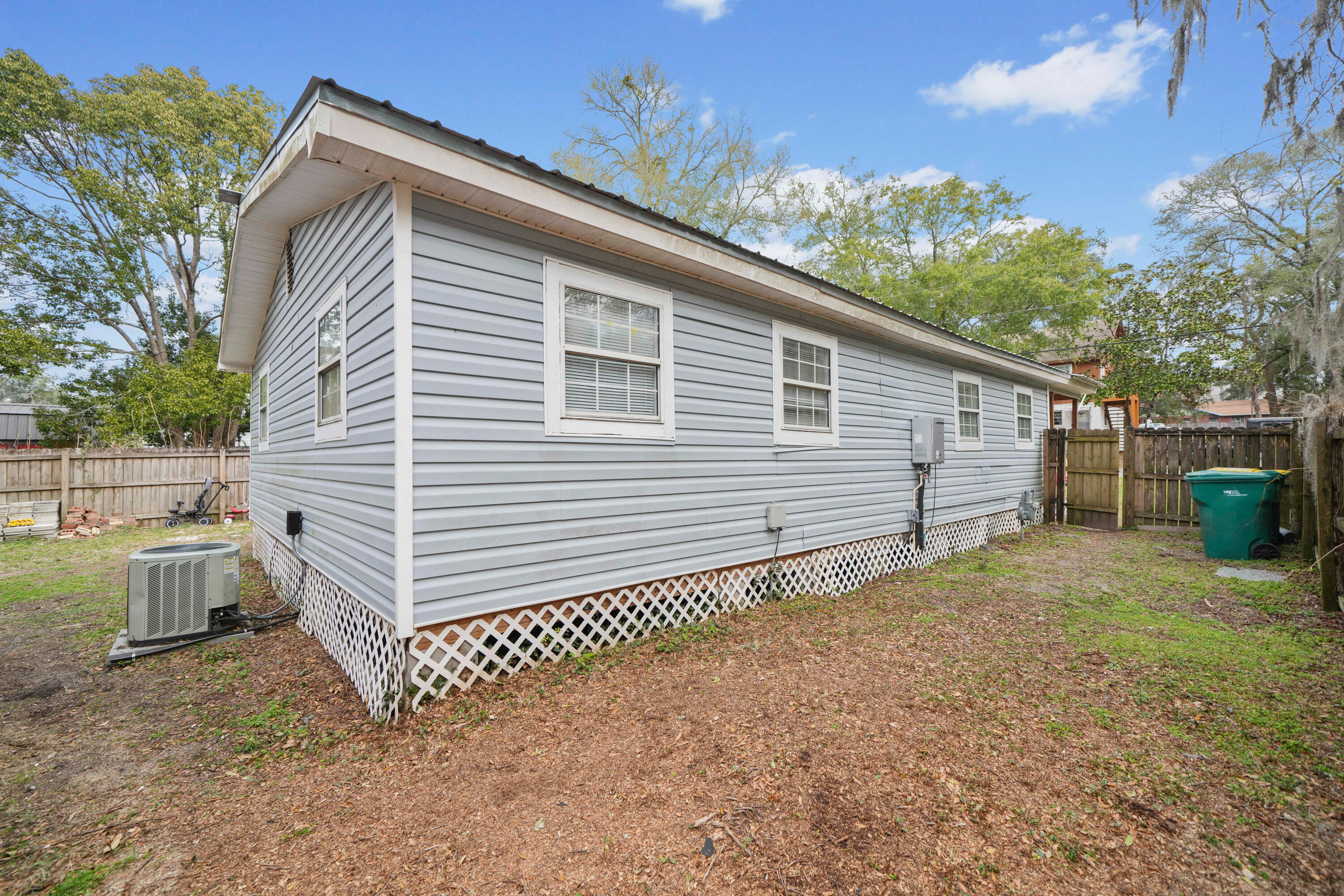 COM SE COR OF GOVT LOT 2 W 963.6FT N 612.11FT TO POB N84 DEG W 116.98FT N 53.54FT S84 DEG E 118.3F - Residential