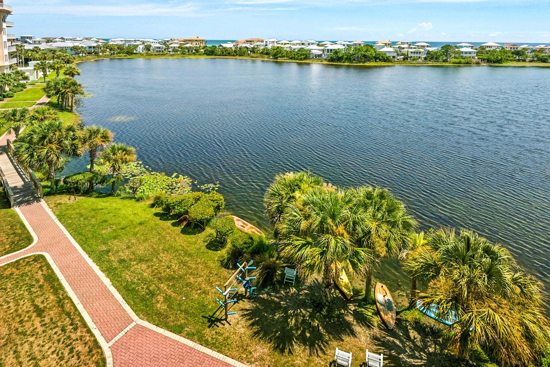 Carillon Beach Inn - Residential