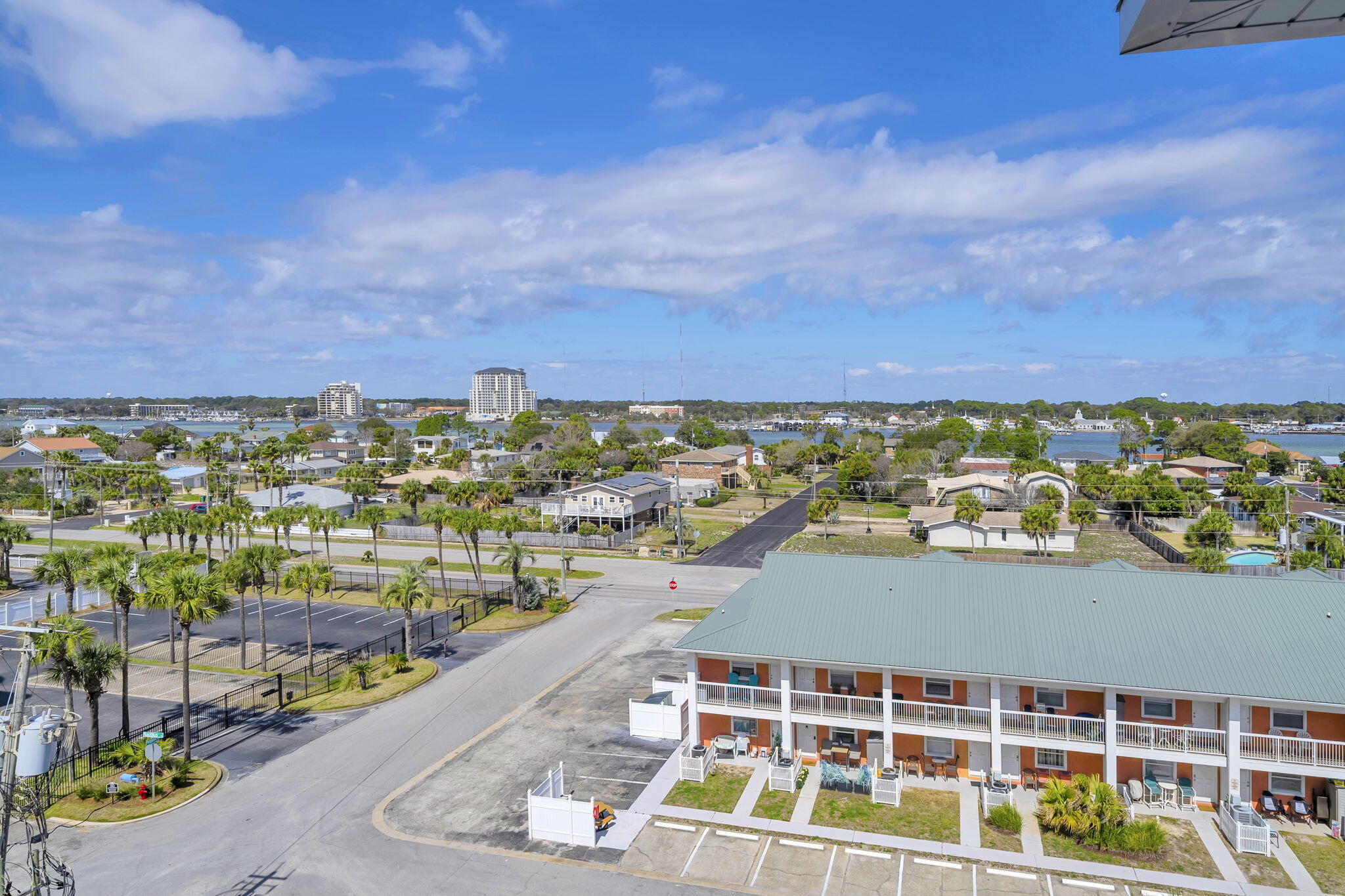 The Palms Condo - Residential