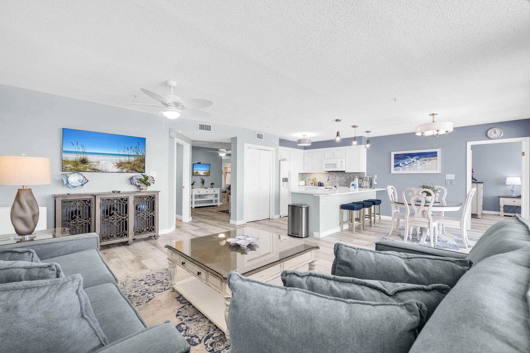 The Palms Condo - Residential