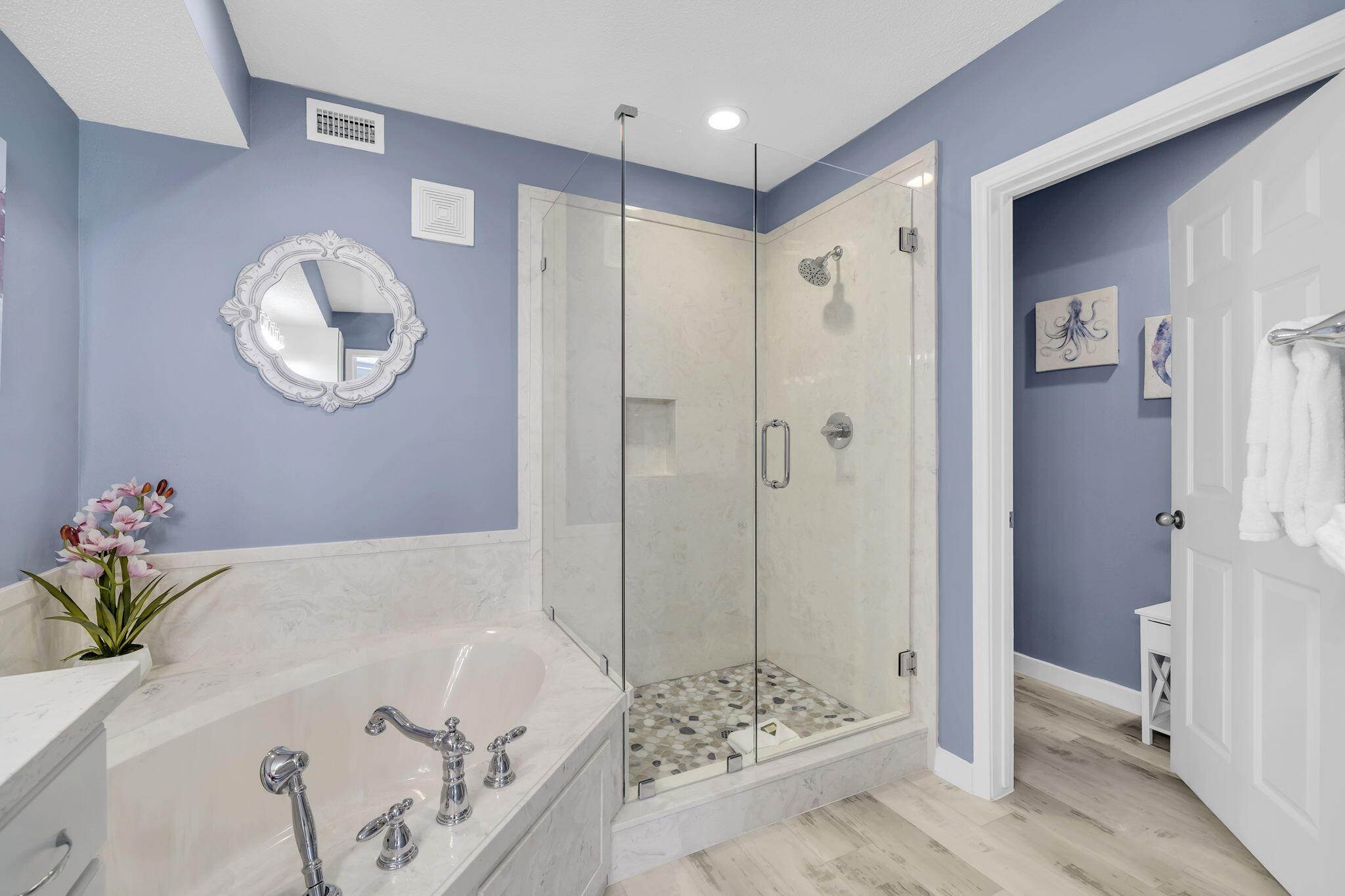 The Palms Condo - Residential