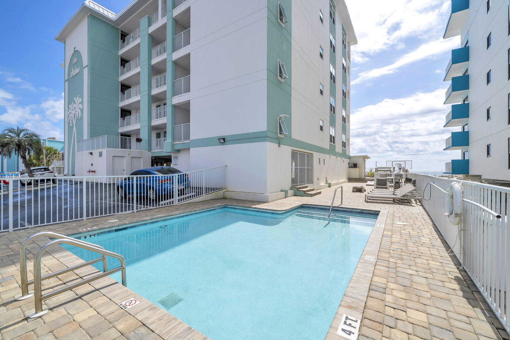 The Palms Condo - Residential