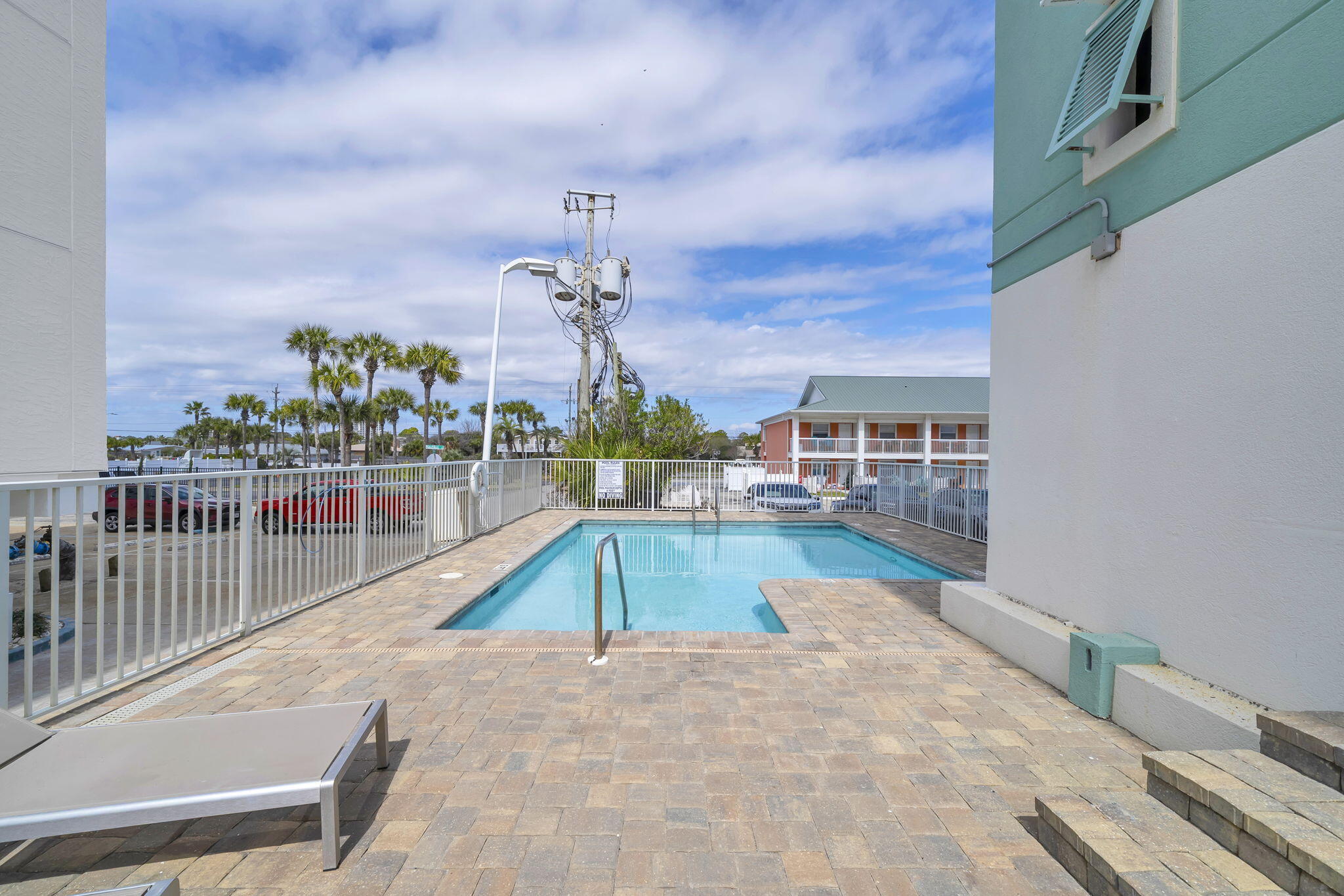 The Palms Condo - Residential