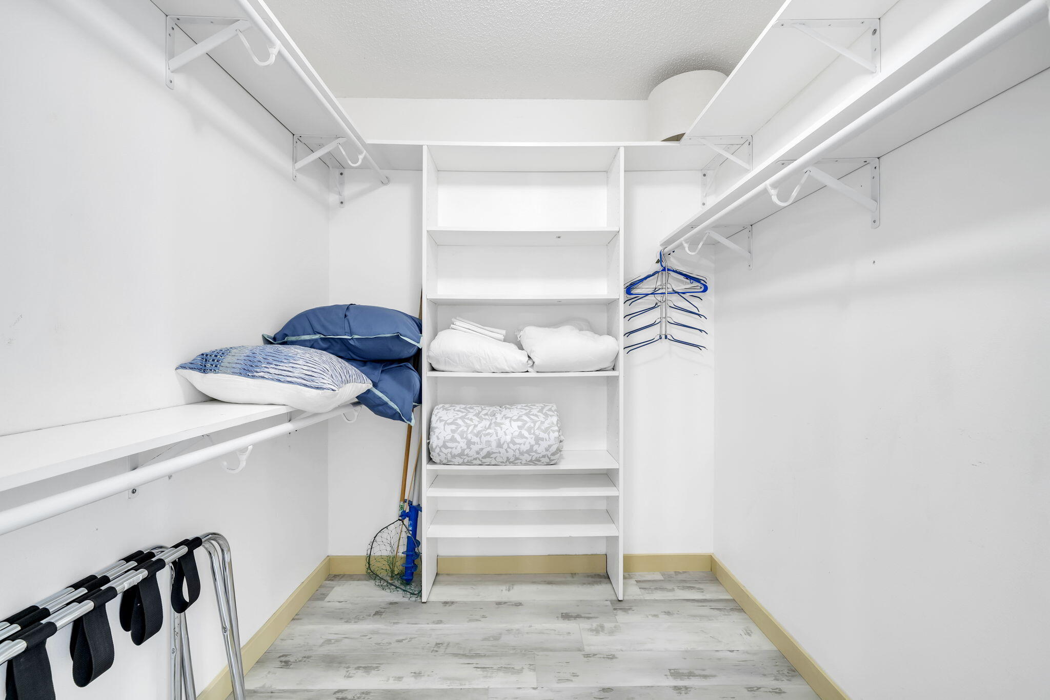 The Palms Condo - Residential