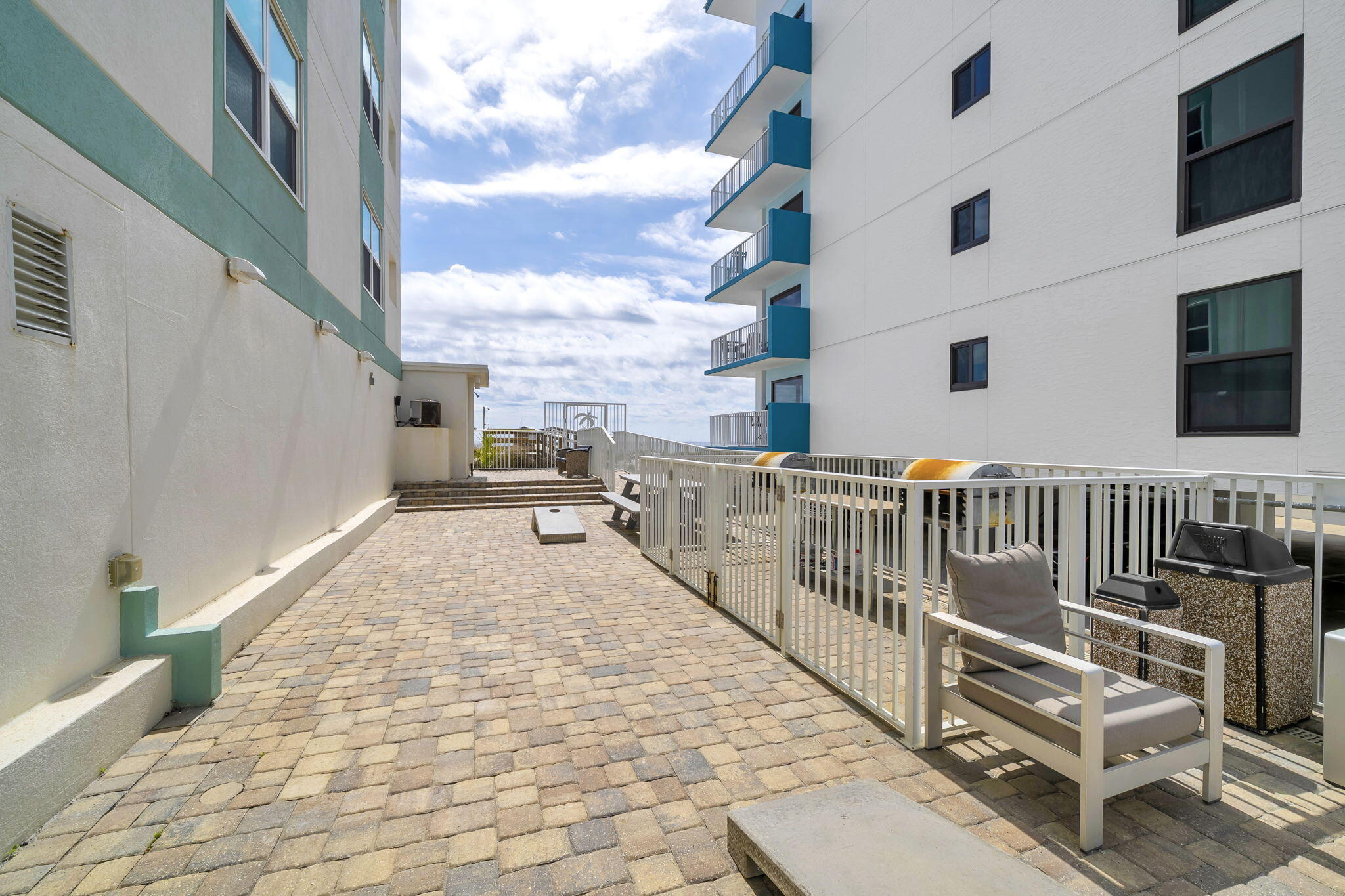 The Palms Condo - Residential