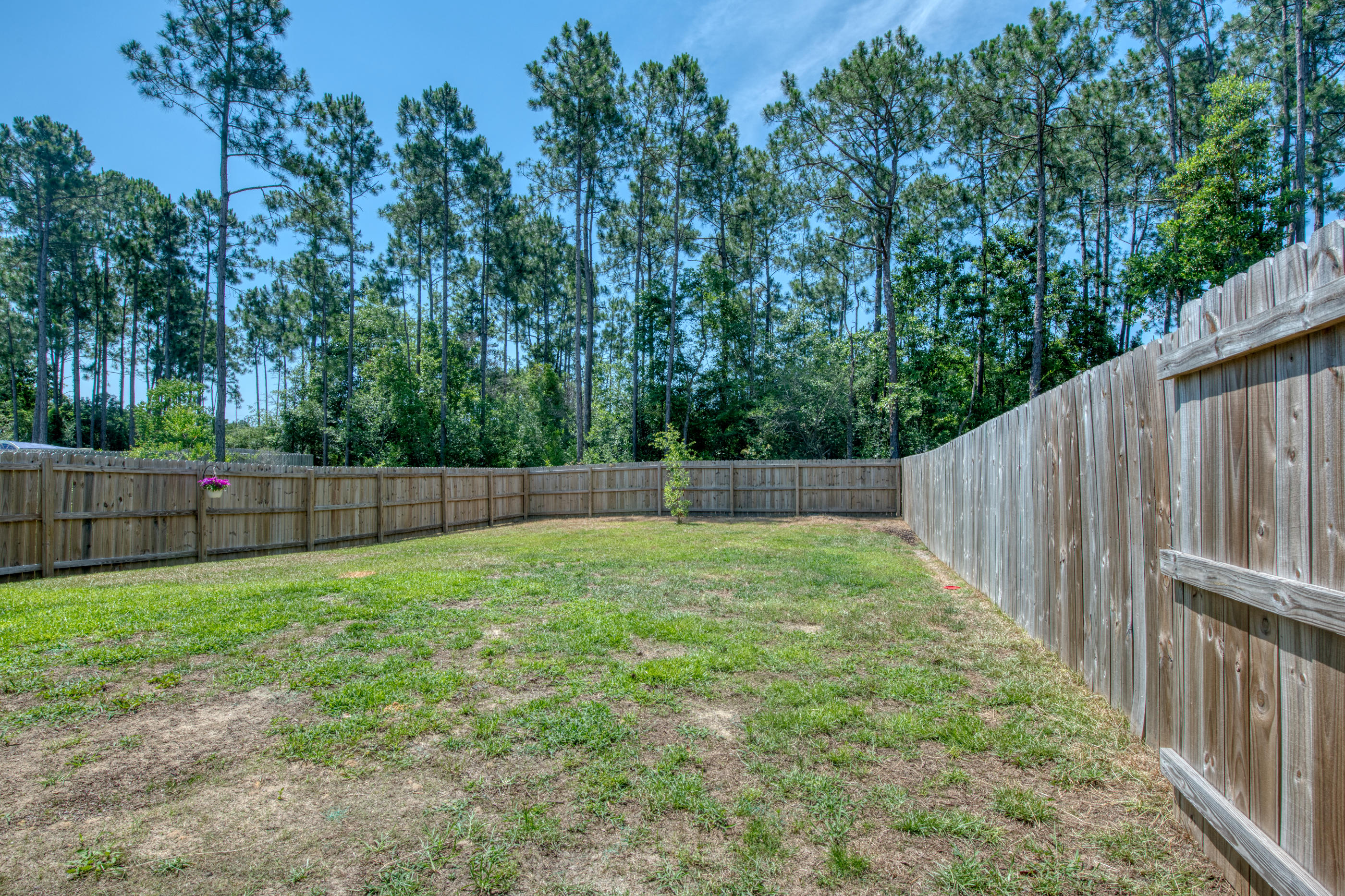 NAVARRE S/D 1ST ADDN - Residential