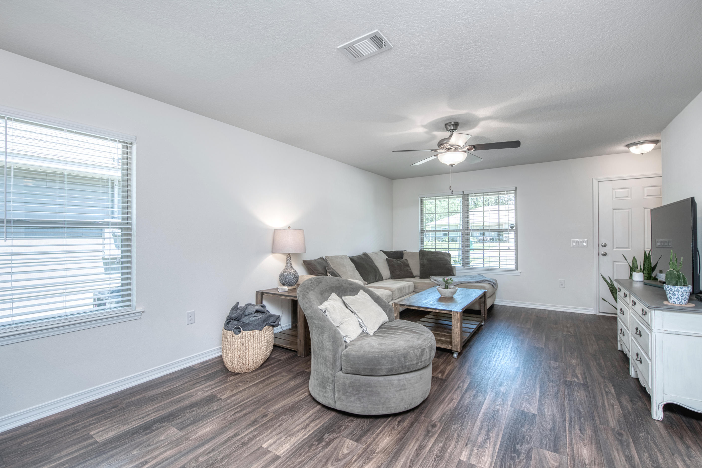 NAVARRE S/D 1ST ADDN - Residential