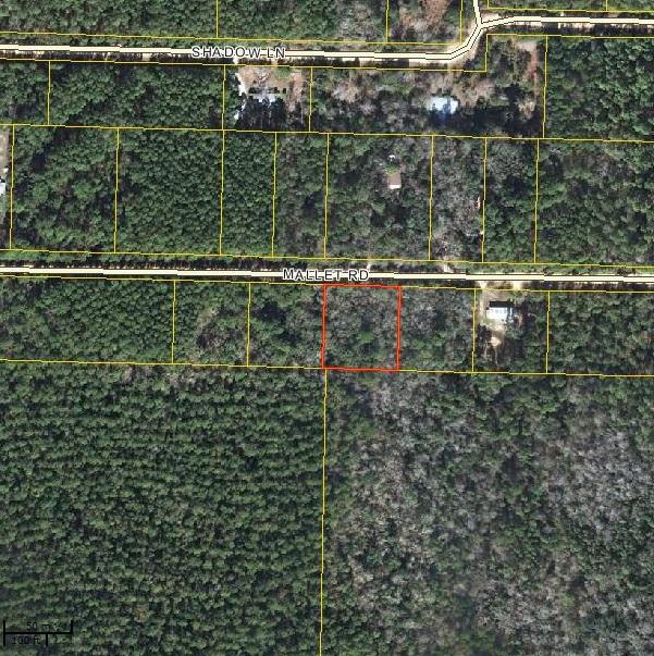 Incredible value for a large lot centrally located in Freeport. Short driving distance to Highway 20 or the Beaches of South Walton. Buyer to perform own due diligence.