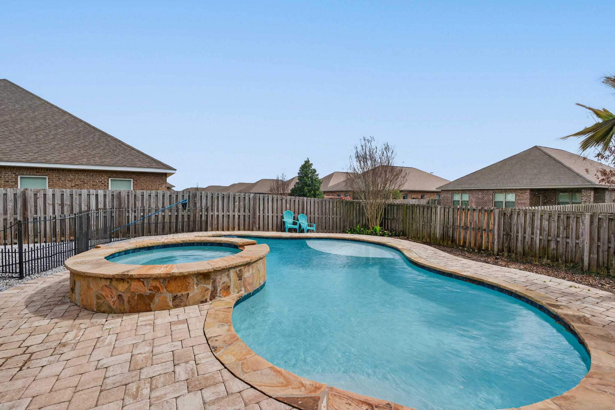 REDSTONE COMMONS - Residential