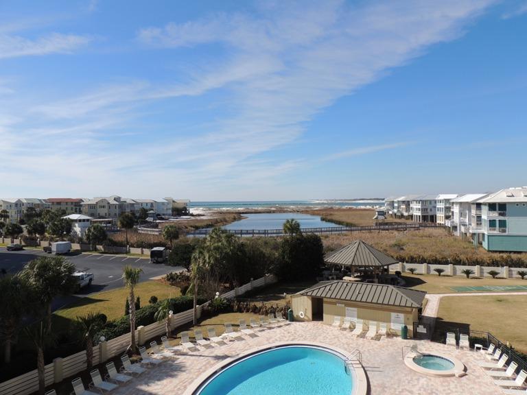 ISLANDER CONDO PH 2 - Residential