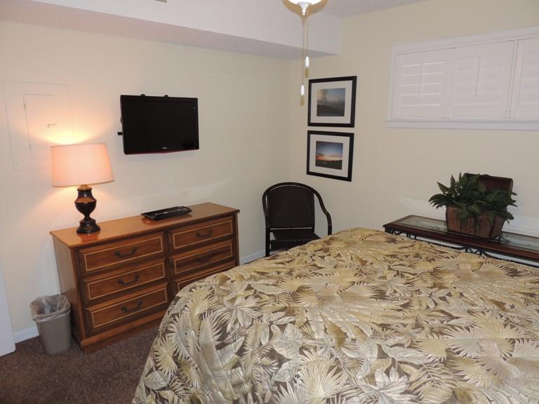 ISLANDER CONDO PH 2 - Residential