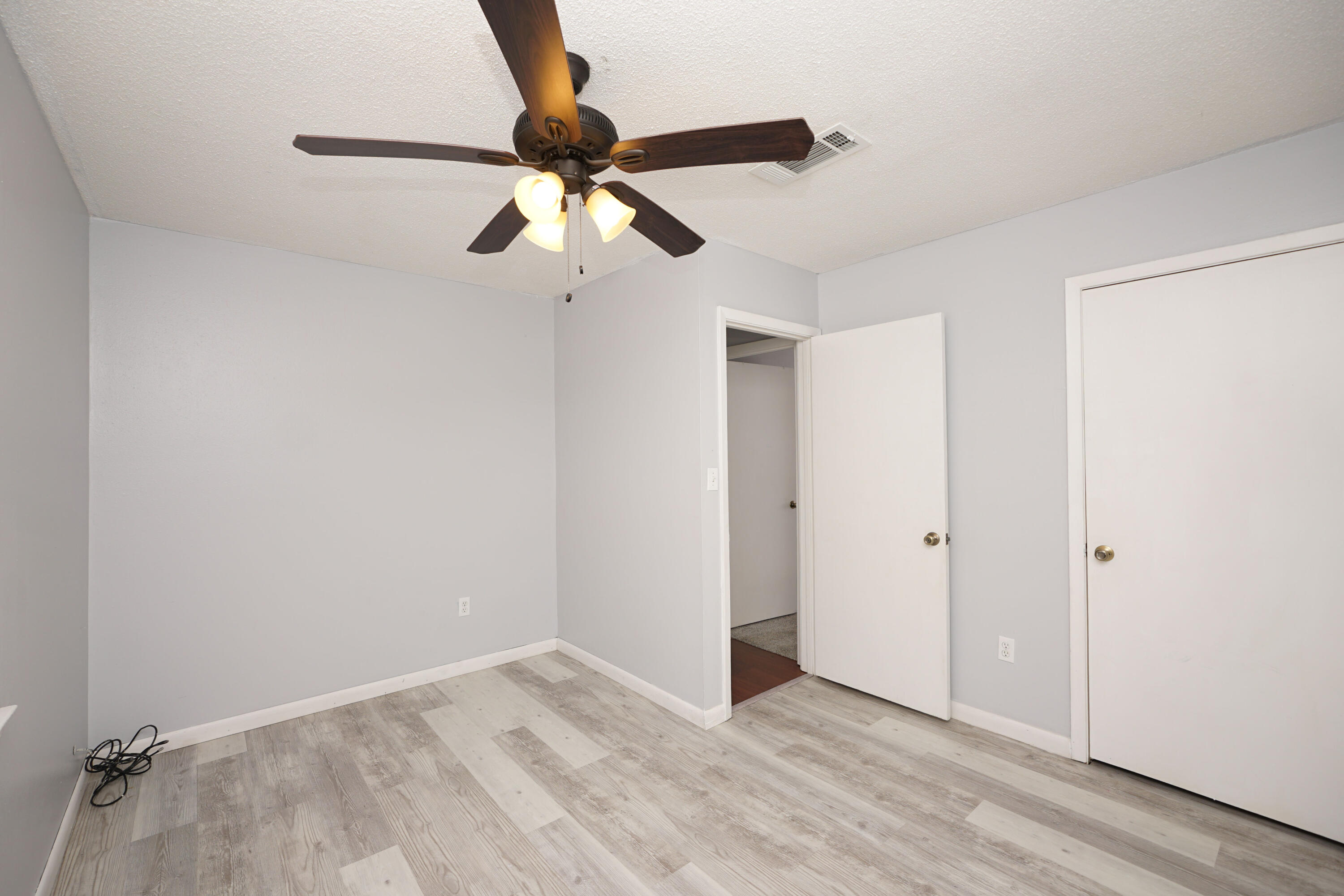 Country Club Condos - Residential Lease