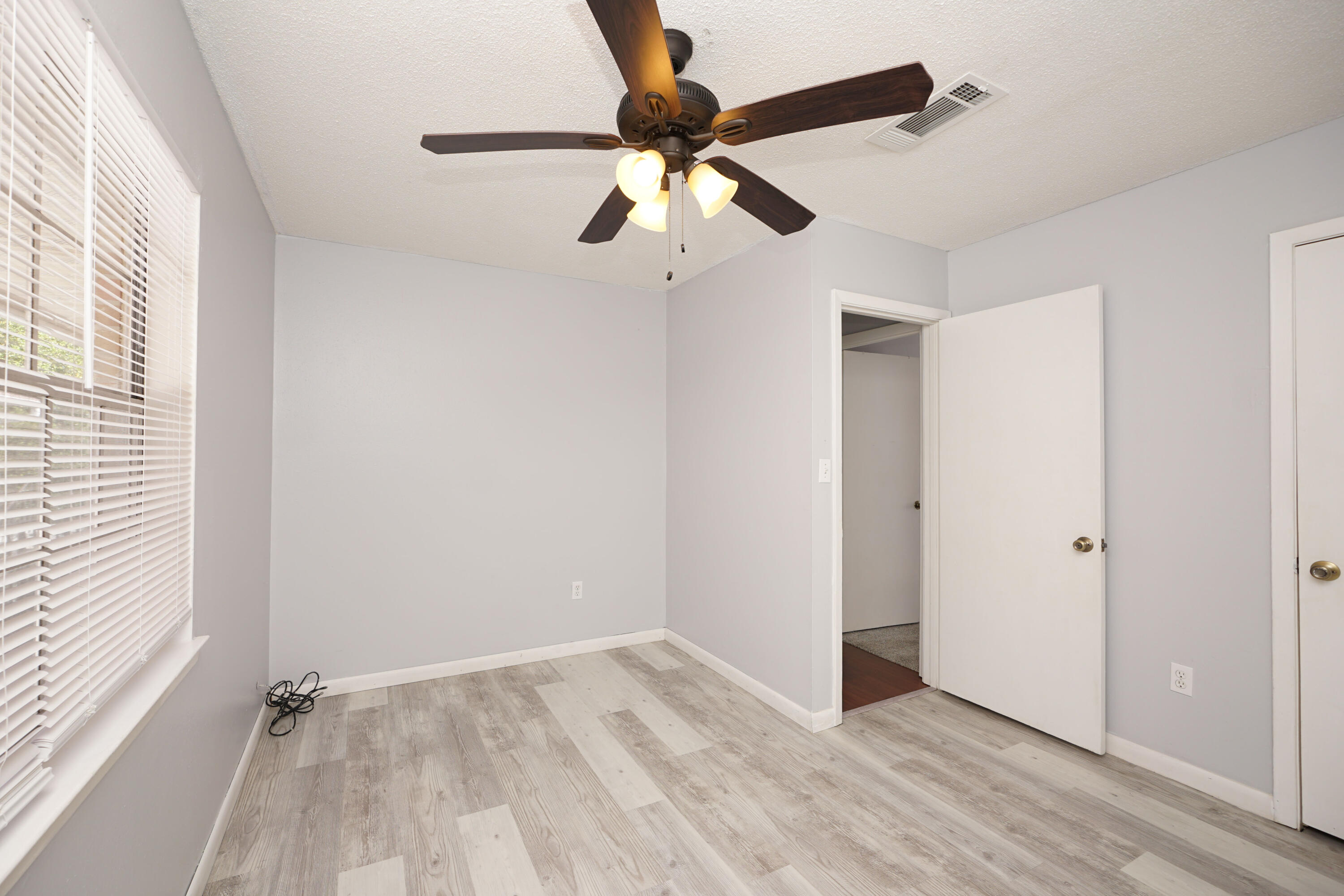 Country Club Condos - Residential Lease