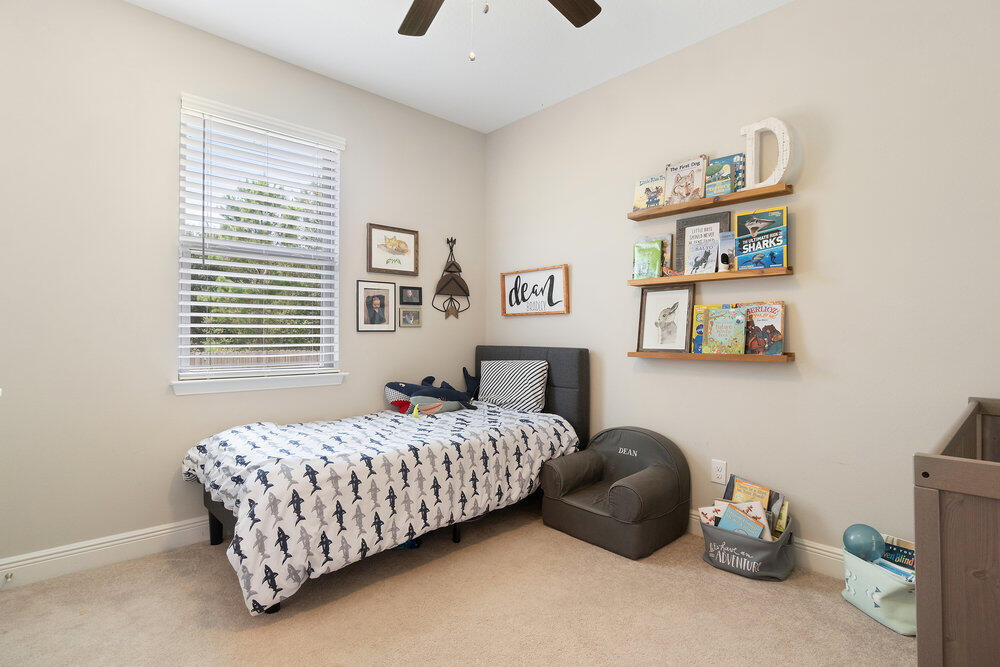 PELICAN BAY - Residential