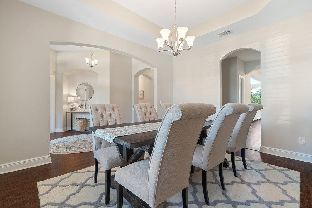 PELICAN BAY - Residential