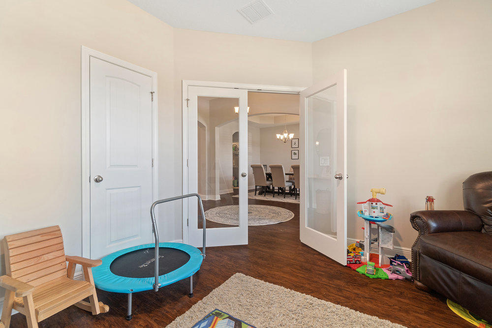 PELICAN BAY - Residential