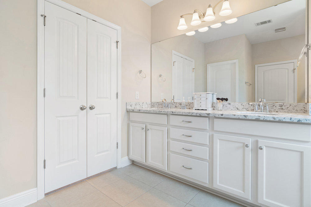 PELICAN BAY - Residential