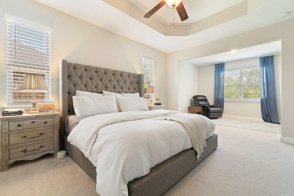 PELICAN BAY - Residential