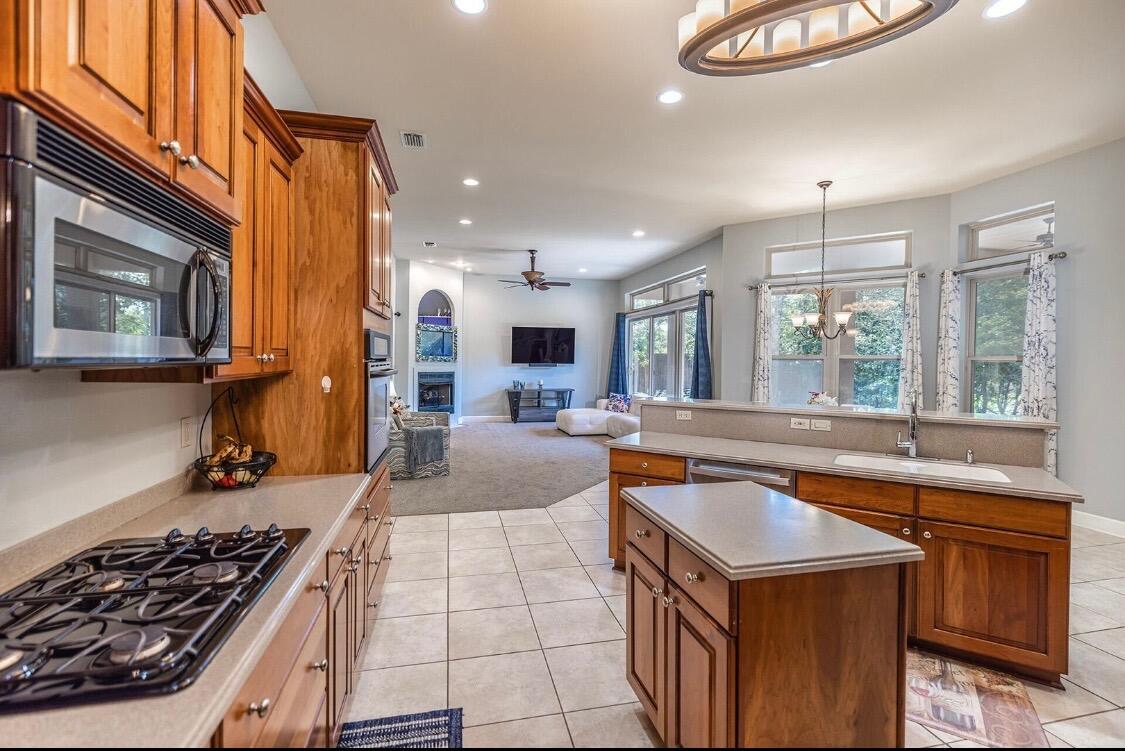 CHARDONNAY ESTATES - Residential Lease