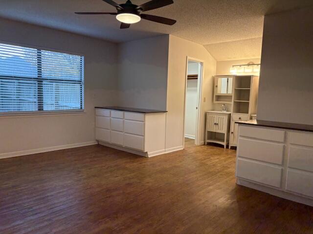 VALPARAISO PINECREST 6 - Residential Lease