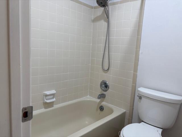 VALPARAISO PINECREST 6 - Residential Lease