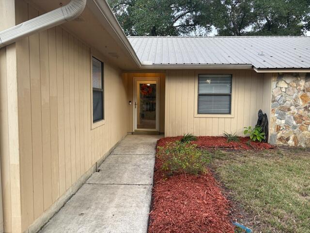 VALPARAISO PINECREST 6 - Residential Lease