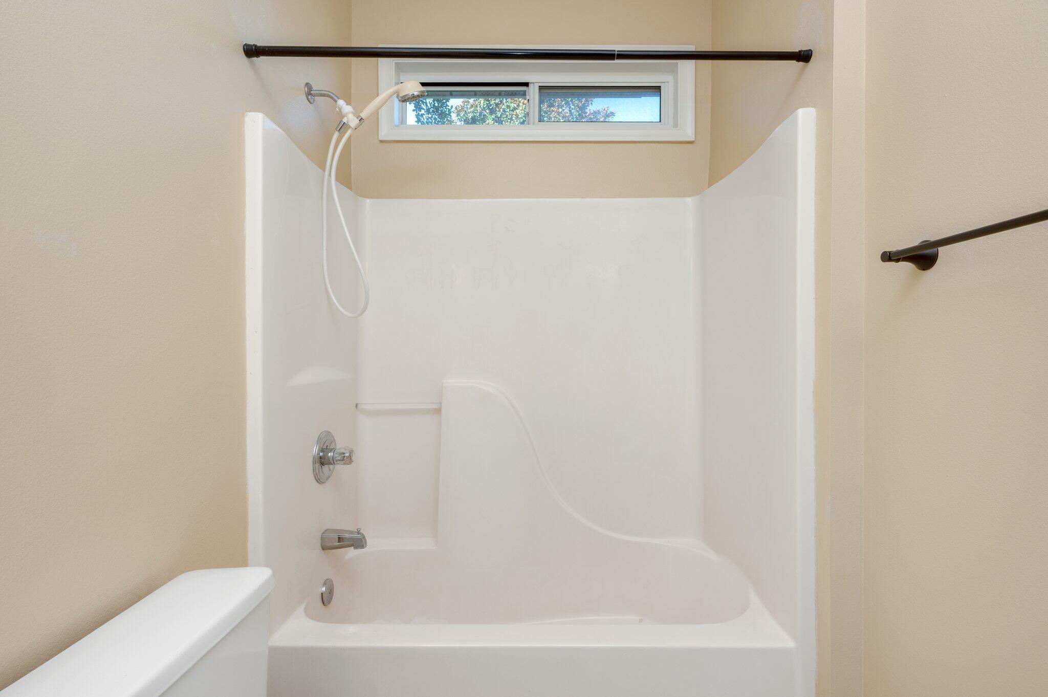 CROSSINGS AT BLUEWATER BAY - Residential Lease