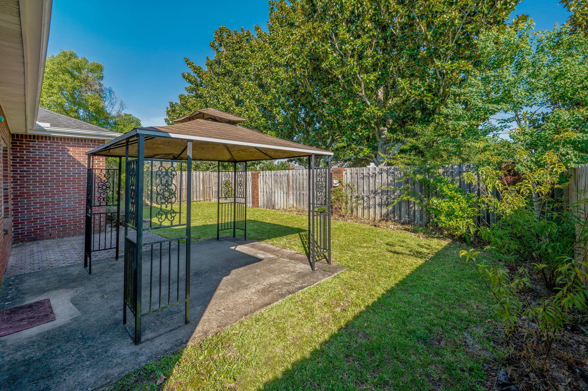 CROSSINGS AT BLUEWATER BAY - Residential Lease