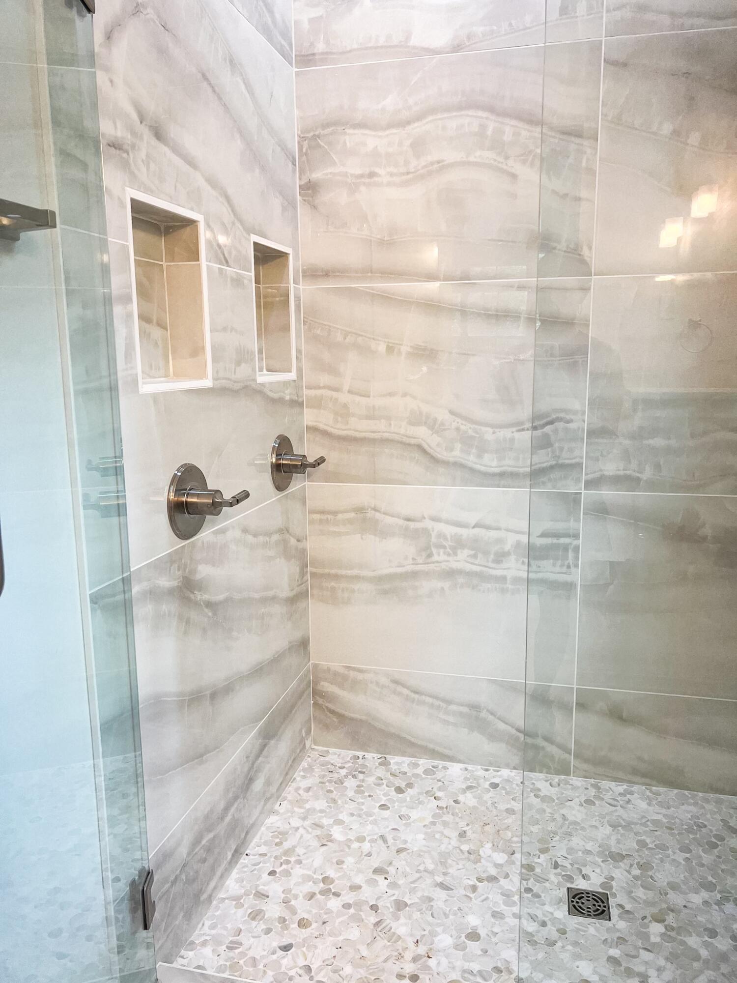 MAGNOLIA BEACH - Residential