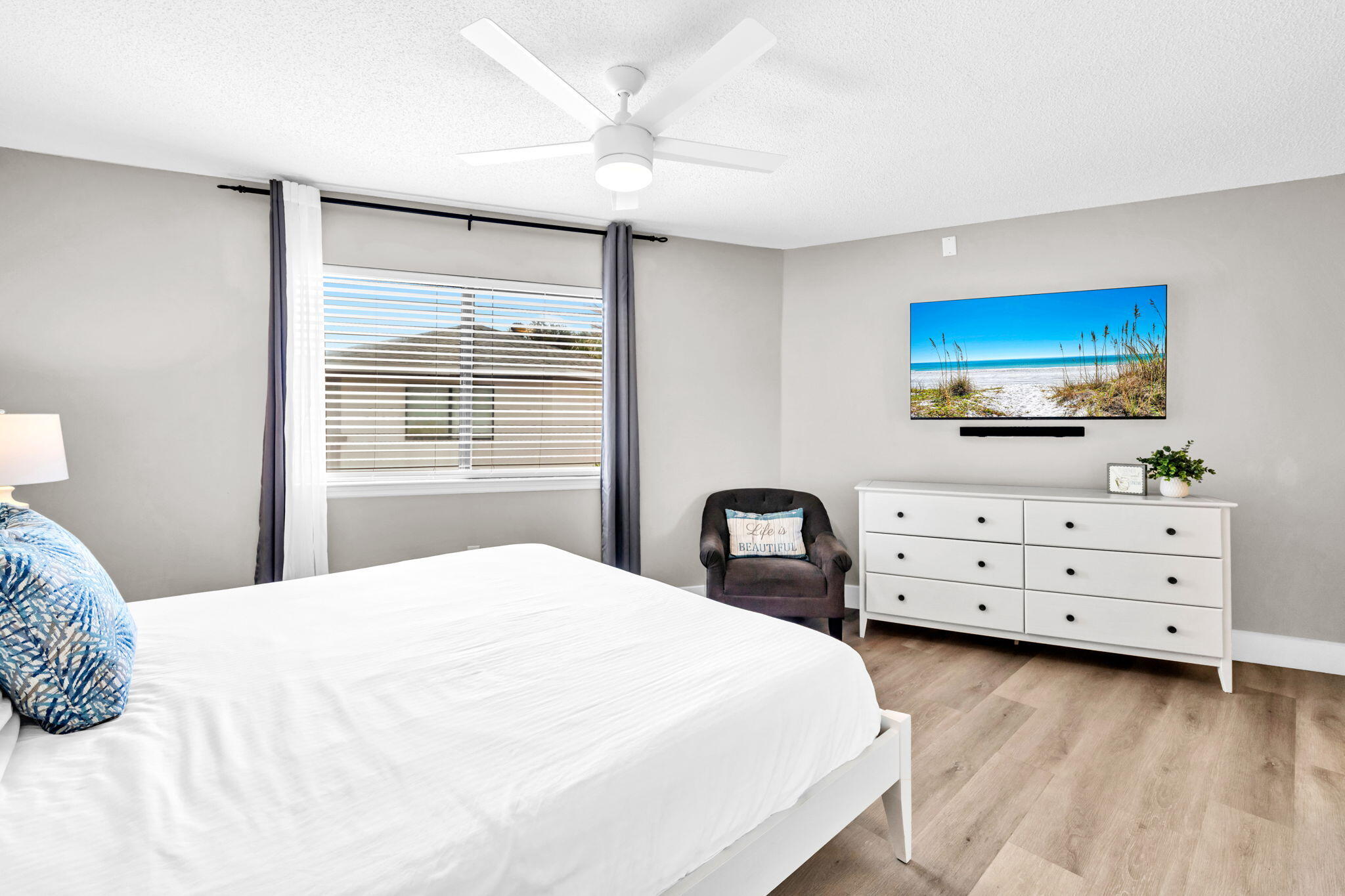 CRYSTAL VILLAGE 2 CONDO PH 4 - Residential