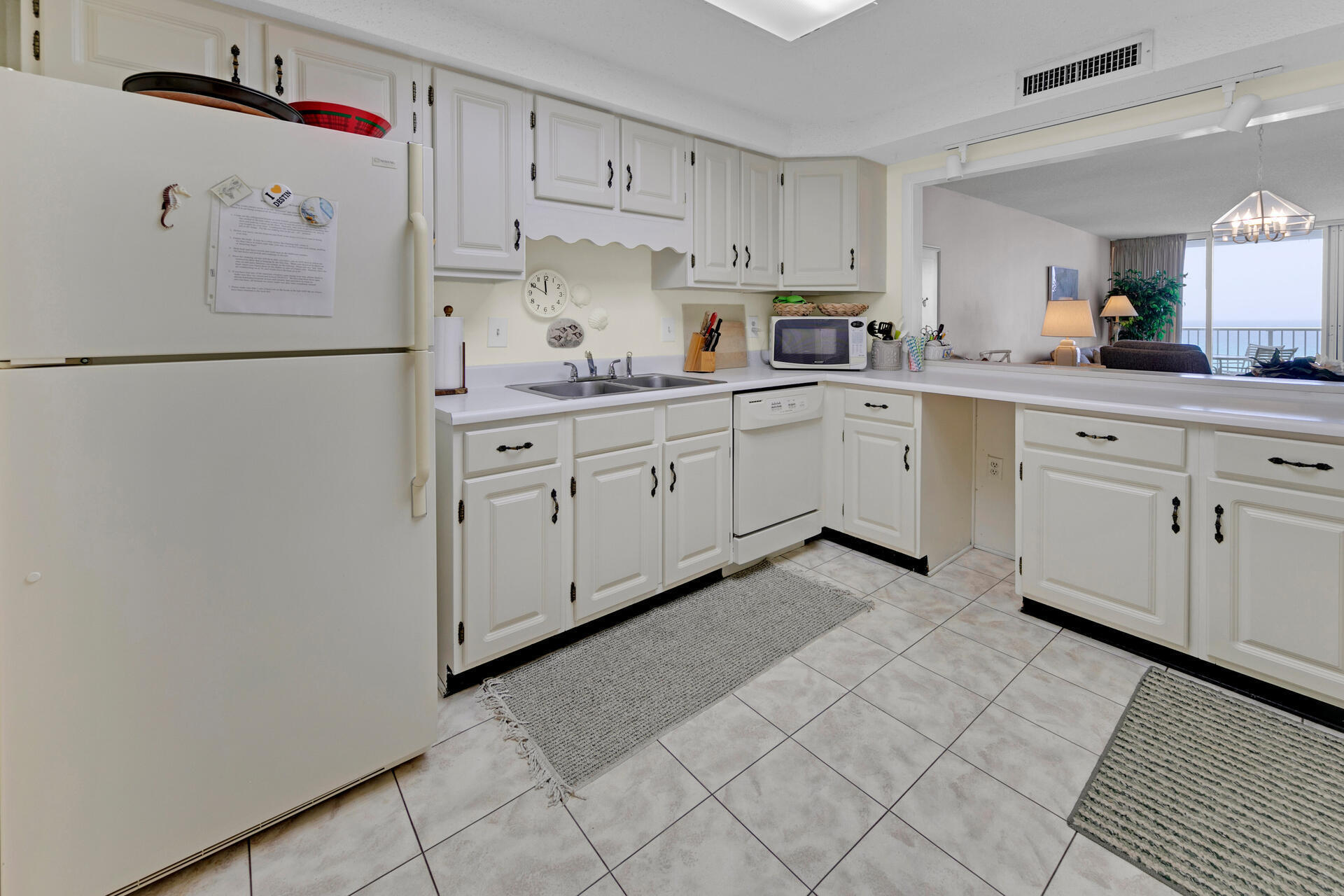 SHORELINE TOWERS 3 - Residential