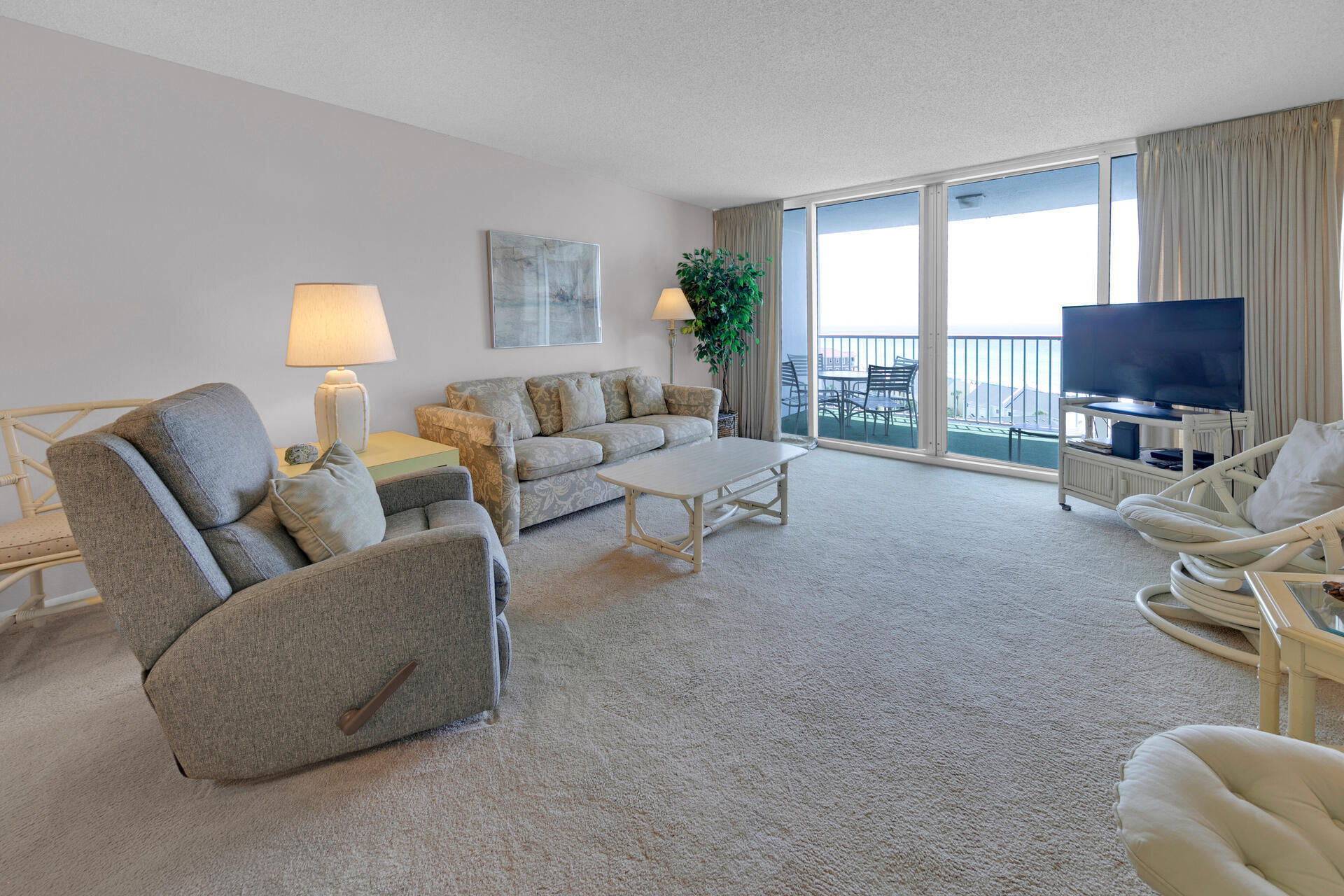 SHORELINE TOWERS 3 - Residential