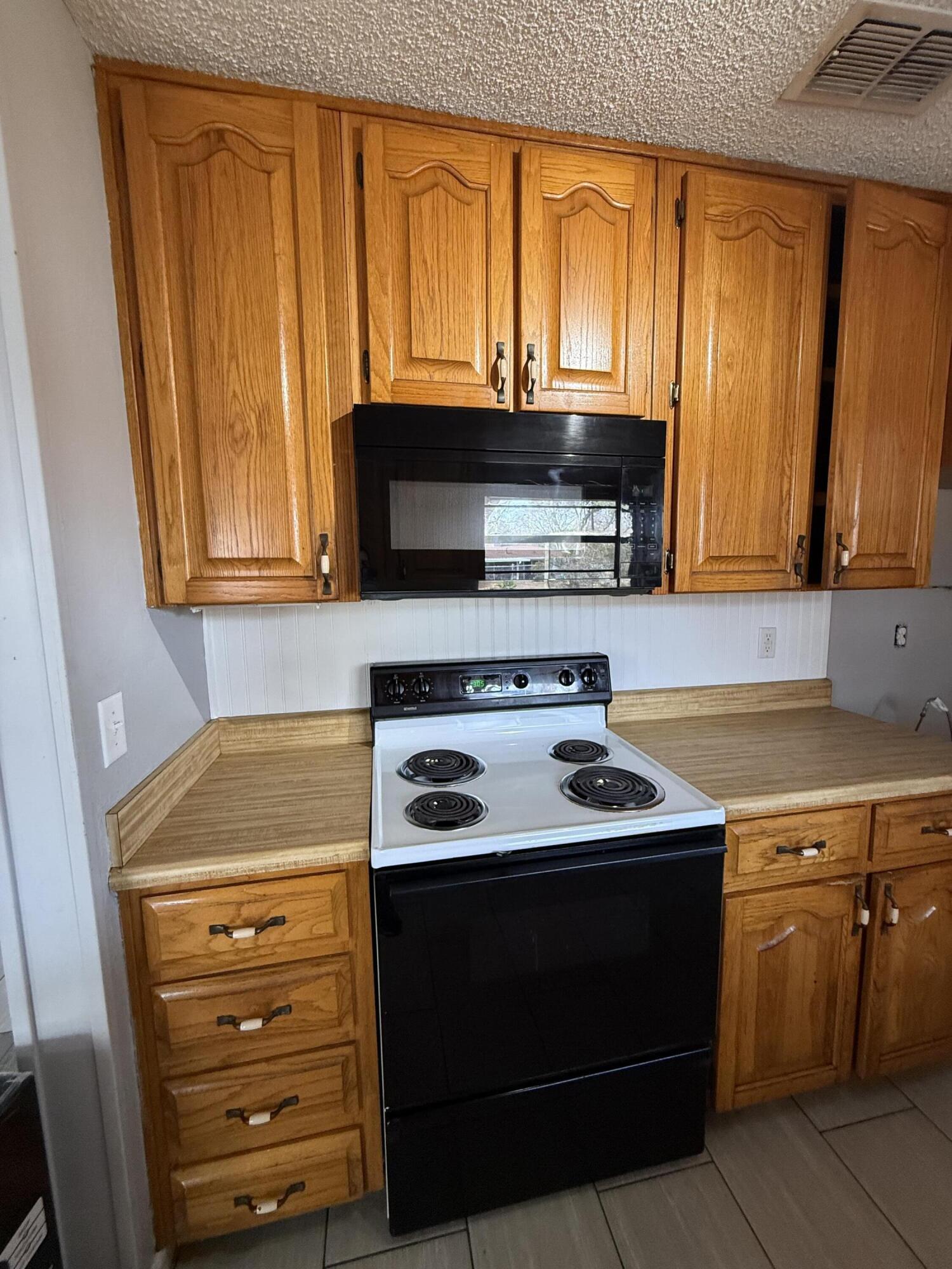 DONCASTER WOODS - Residential Lease