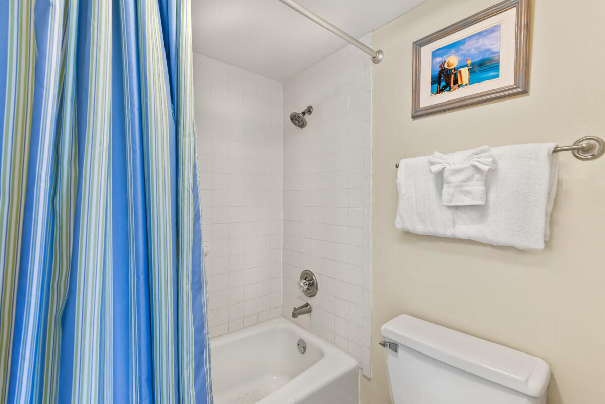BEACH HOUSE CONDO PH 1 - Residential