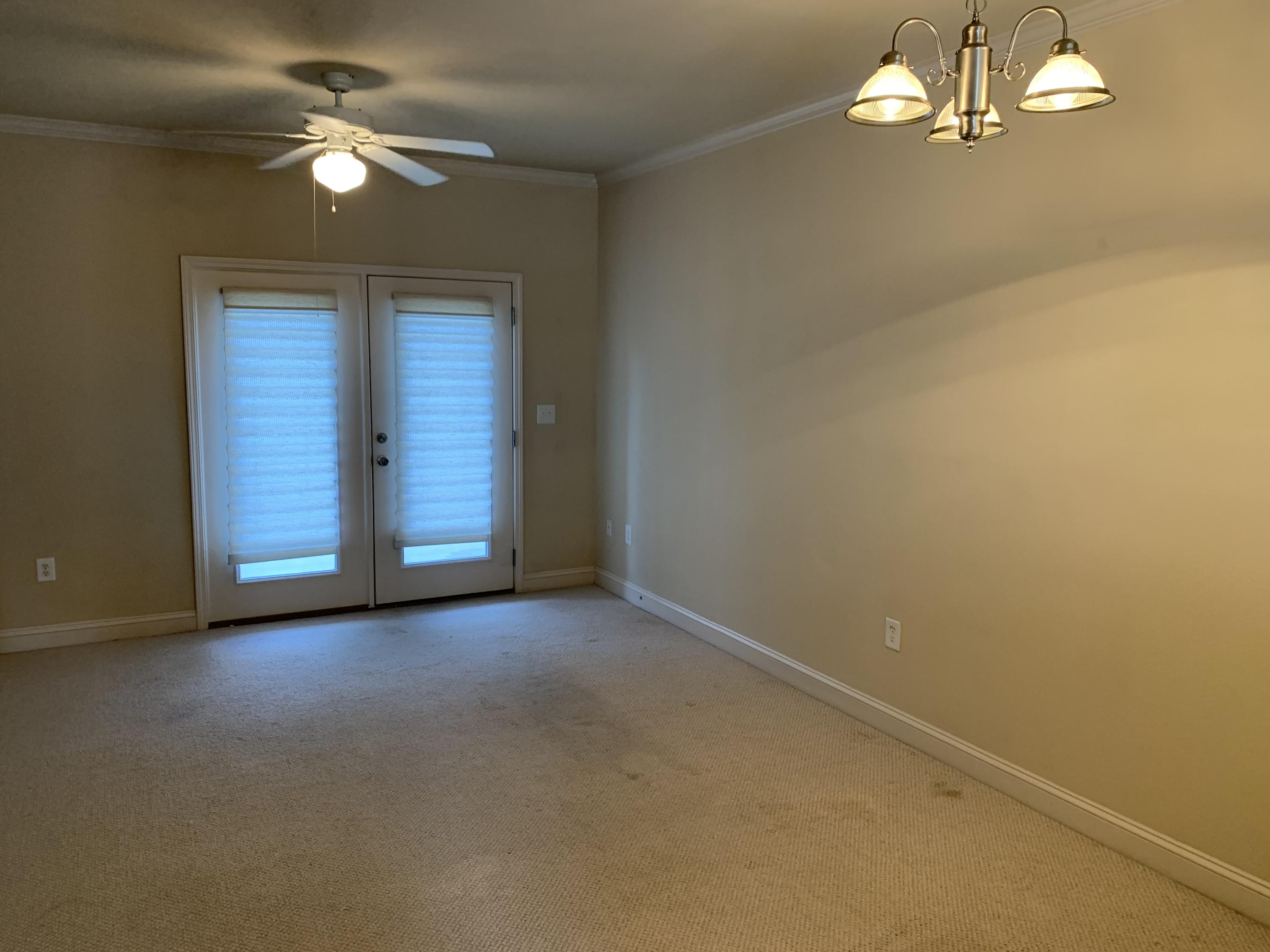 VERANDAS OF FREEPORT, THE - Residential Lease