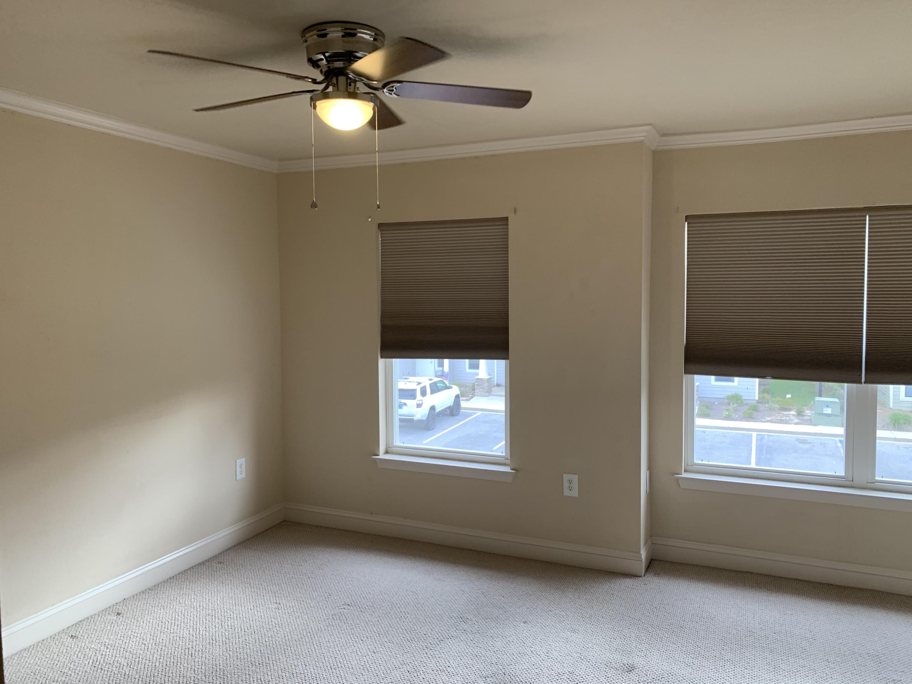 VERANDAS OF FREEPORT, THE - Residential Lease