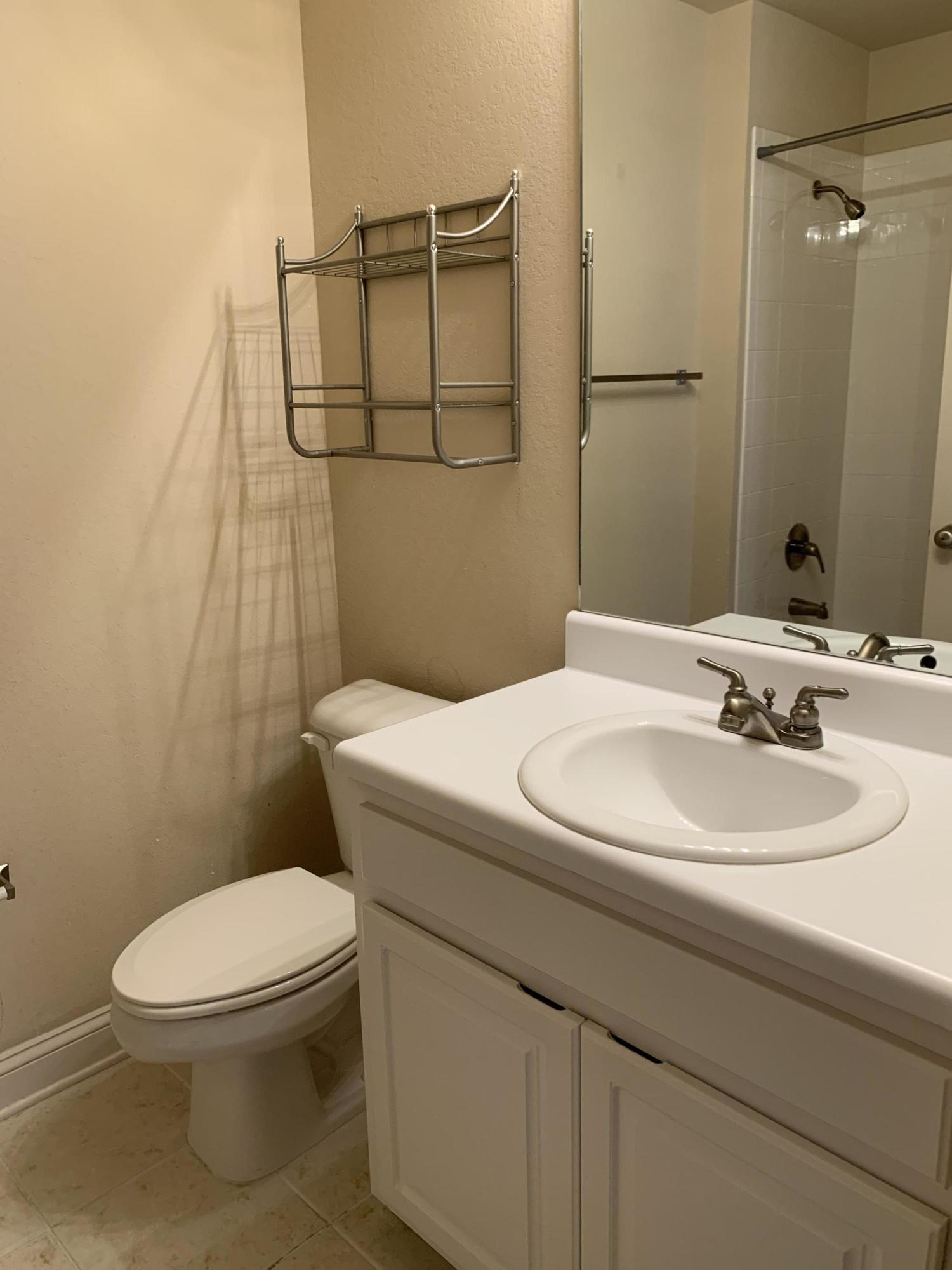 VERANDAS OF FREEPORT, THE - Residential Lease
