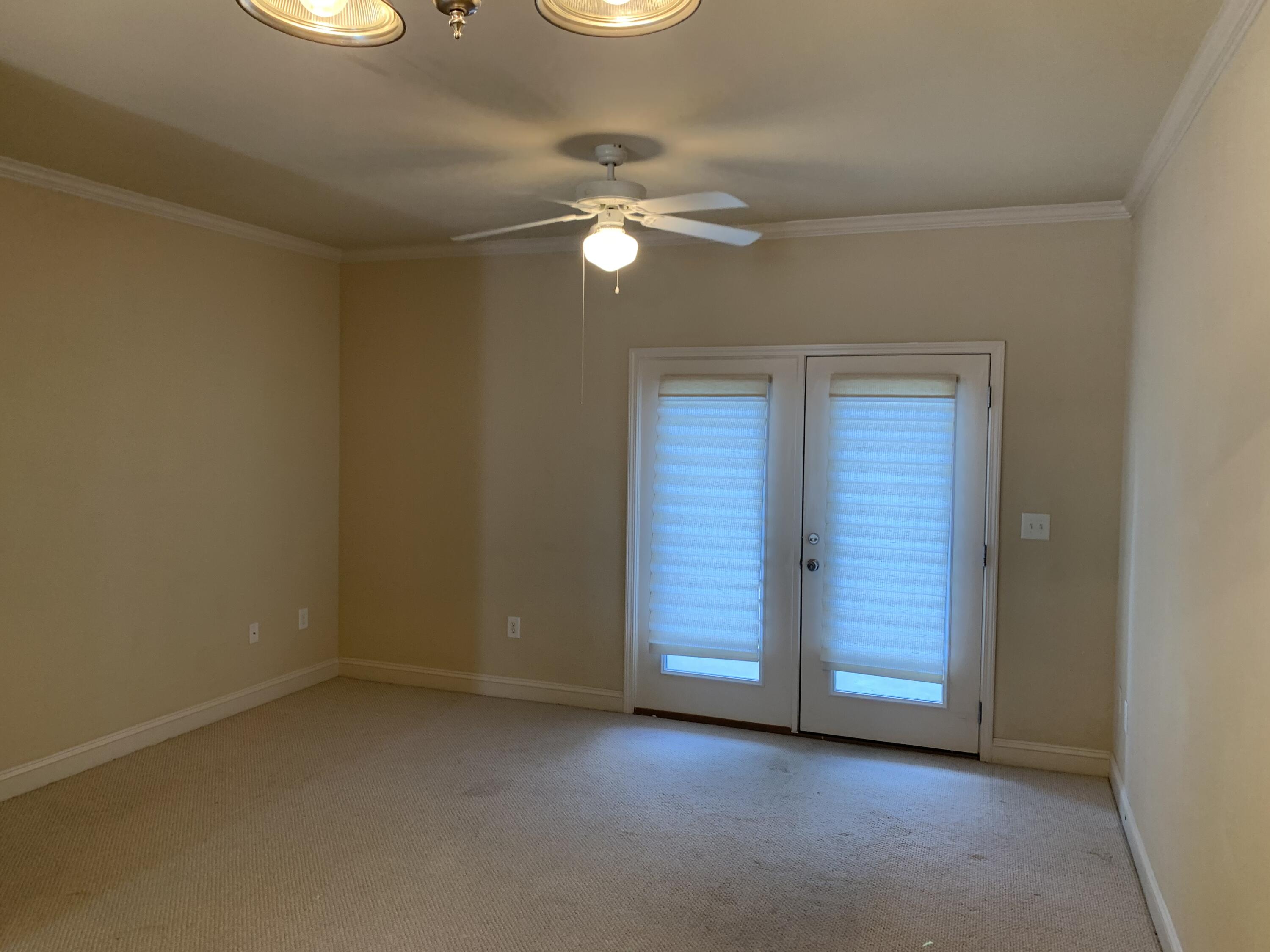 VERANDAS OF FREEPORT, THE - Residential Lease