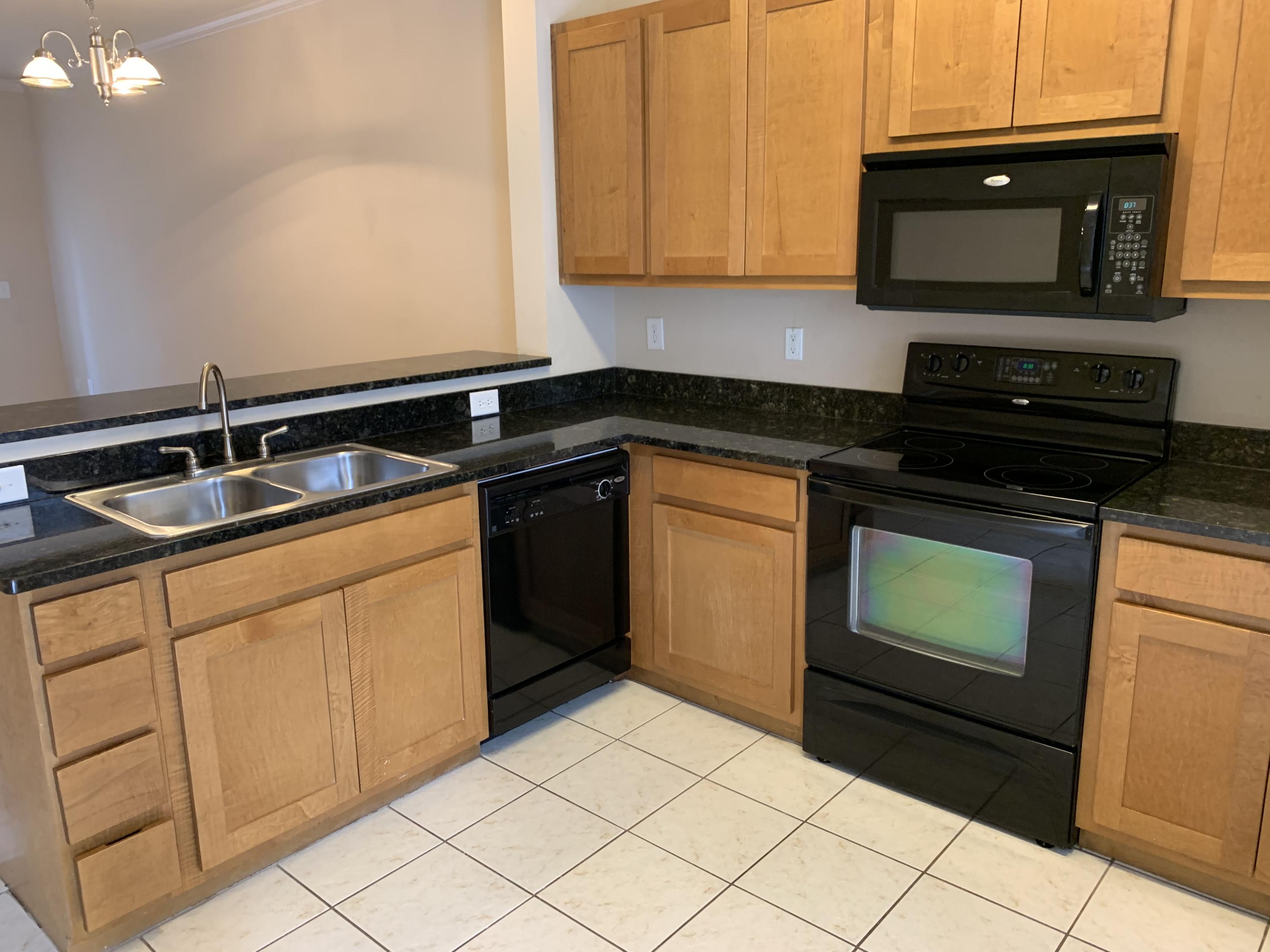 VERANDAS OF FREEPORT, THE - Residential Lease
