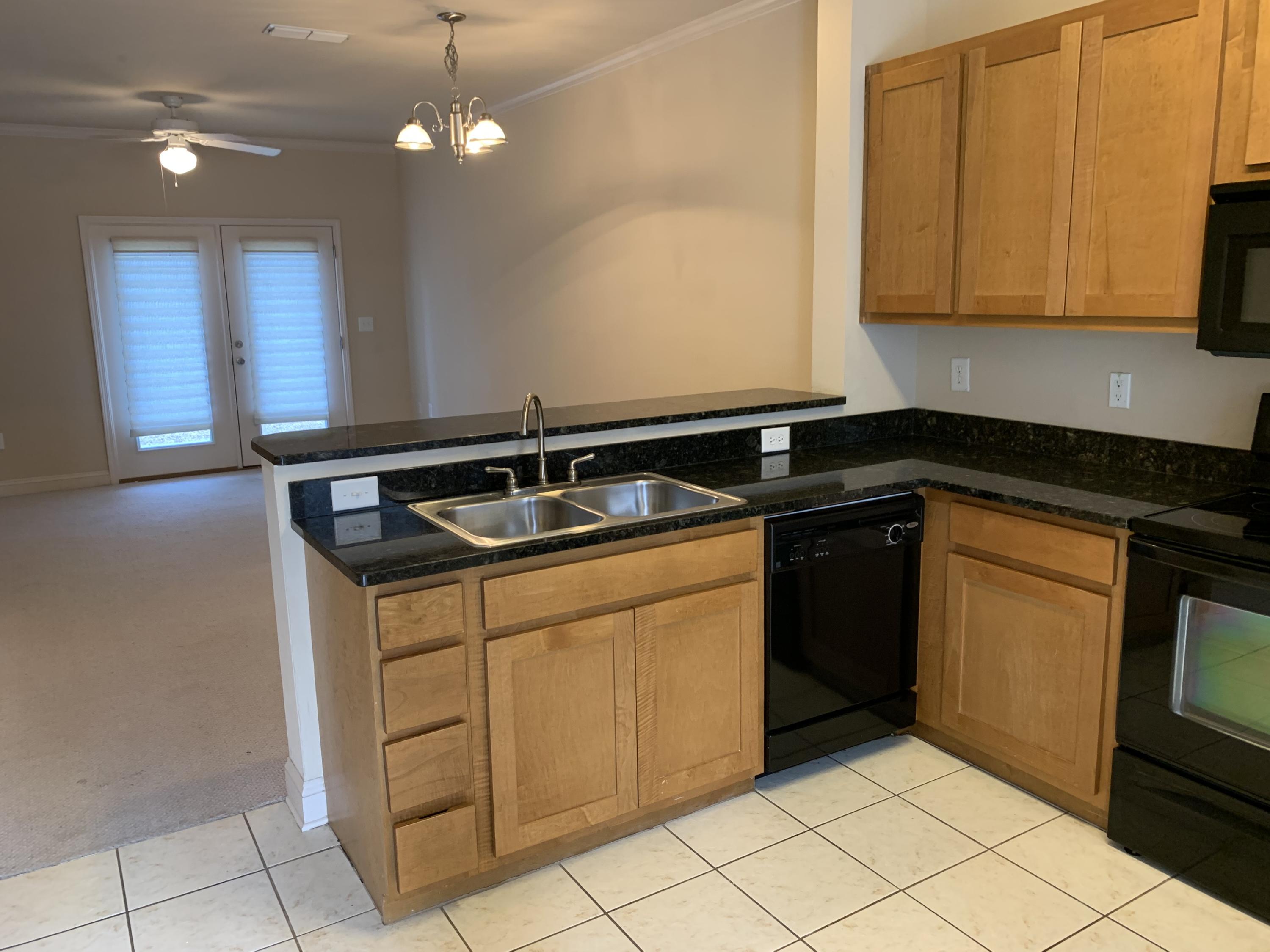 VERANDAS OF FREEPORT, THE - Residential Lease
