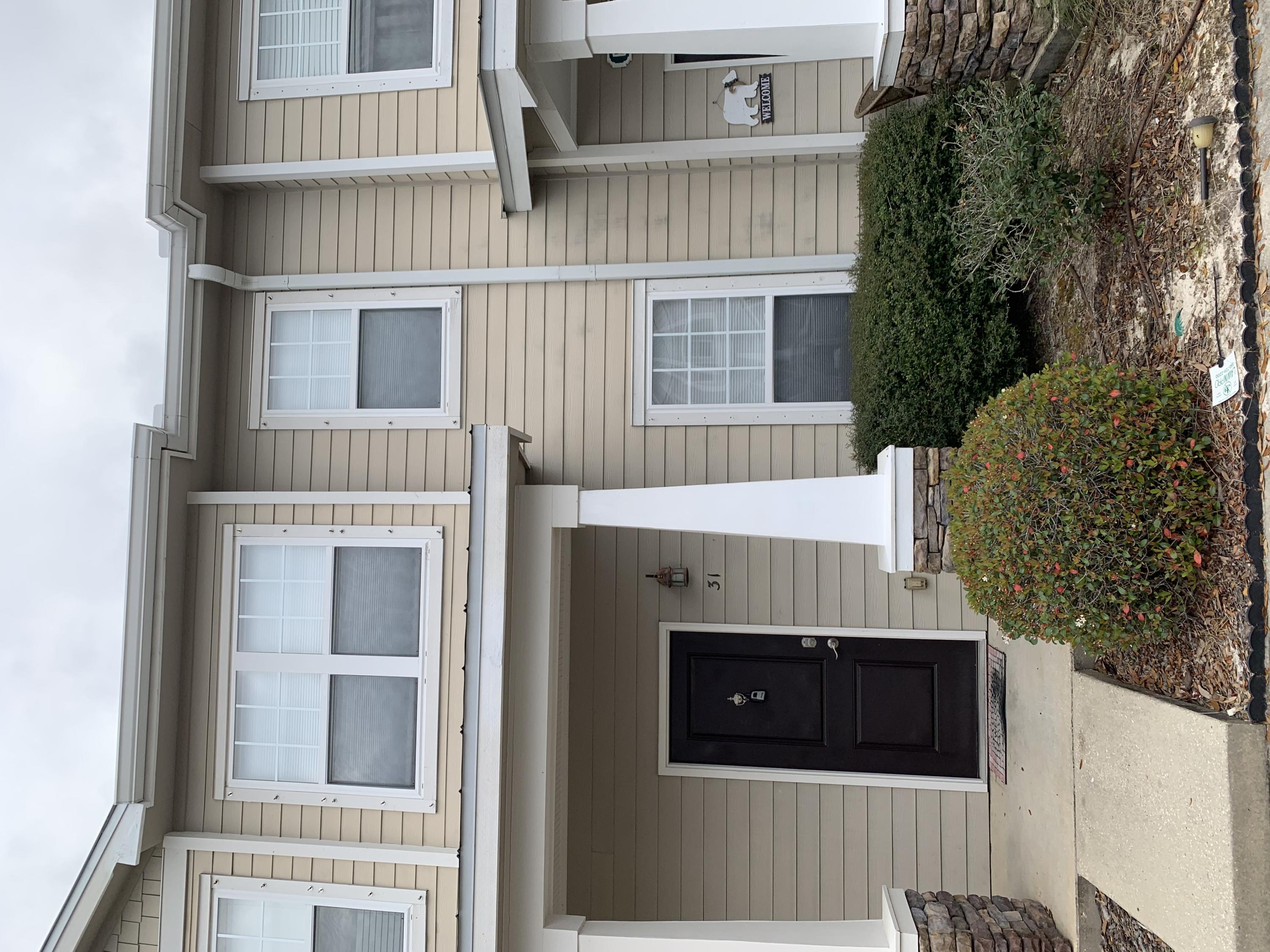 VERANDAS OF FREEPORT, THE - Residential Lease
