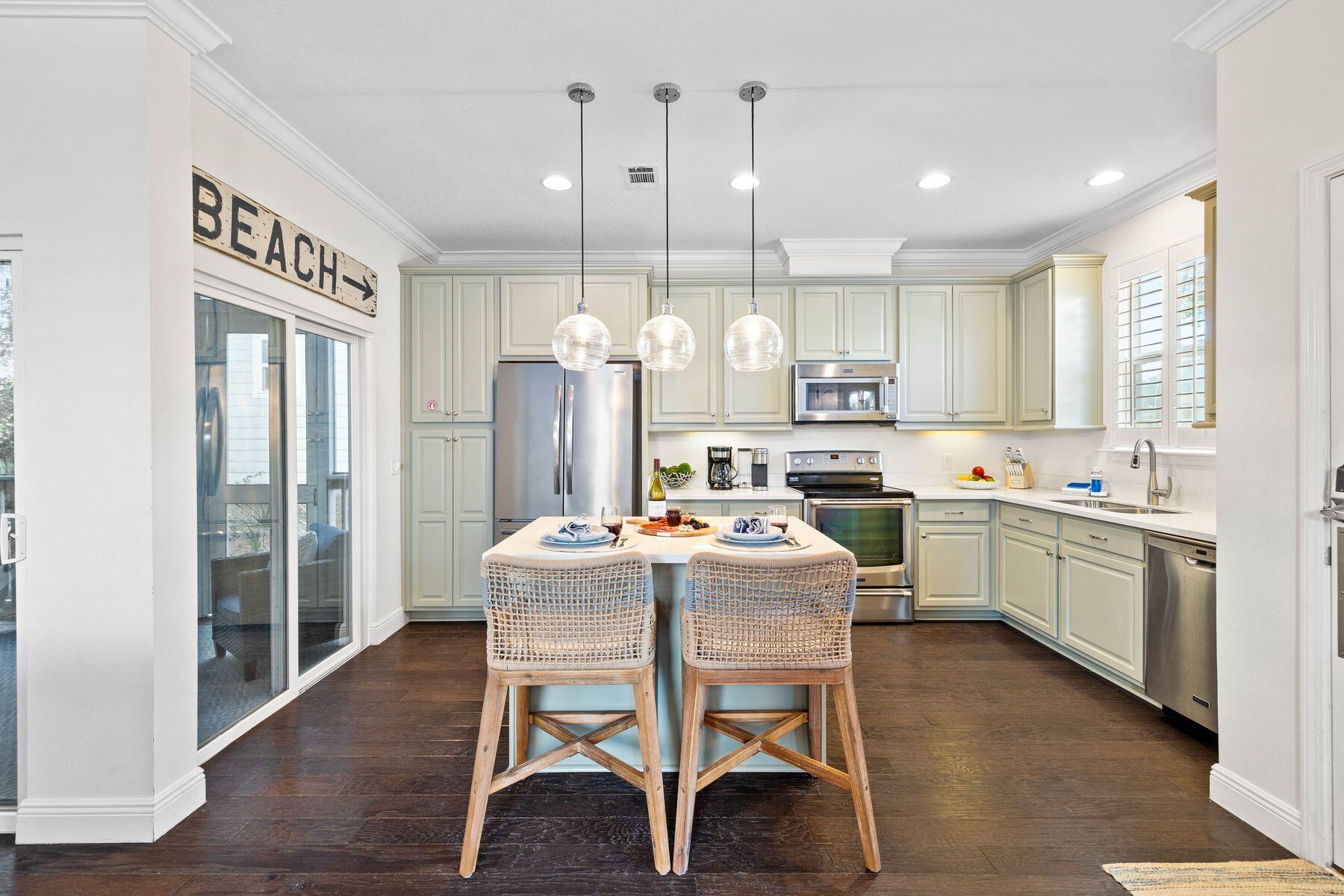PINEWOOD PRESERVE - Residential