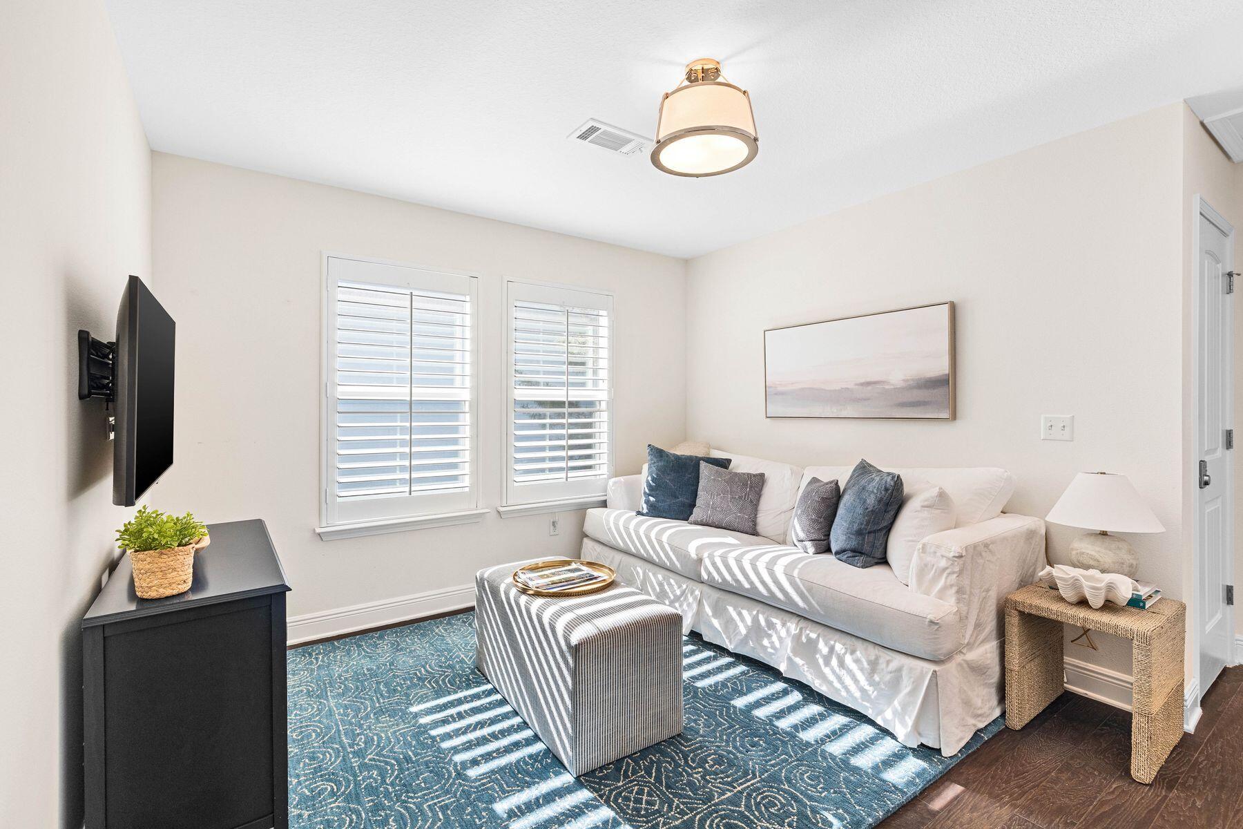 PINEWOOD PRESERVE - Residential