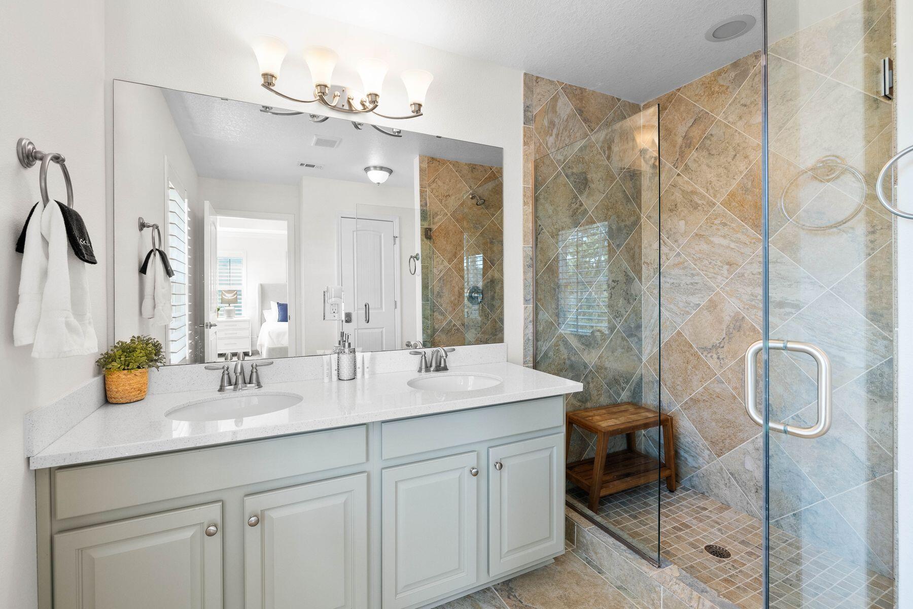 PINEWOOD PRESERVE - Residential