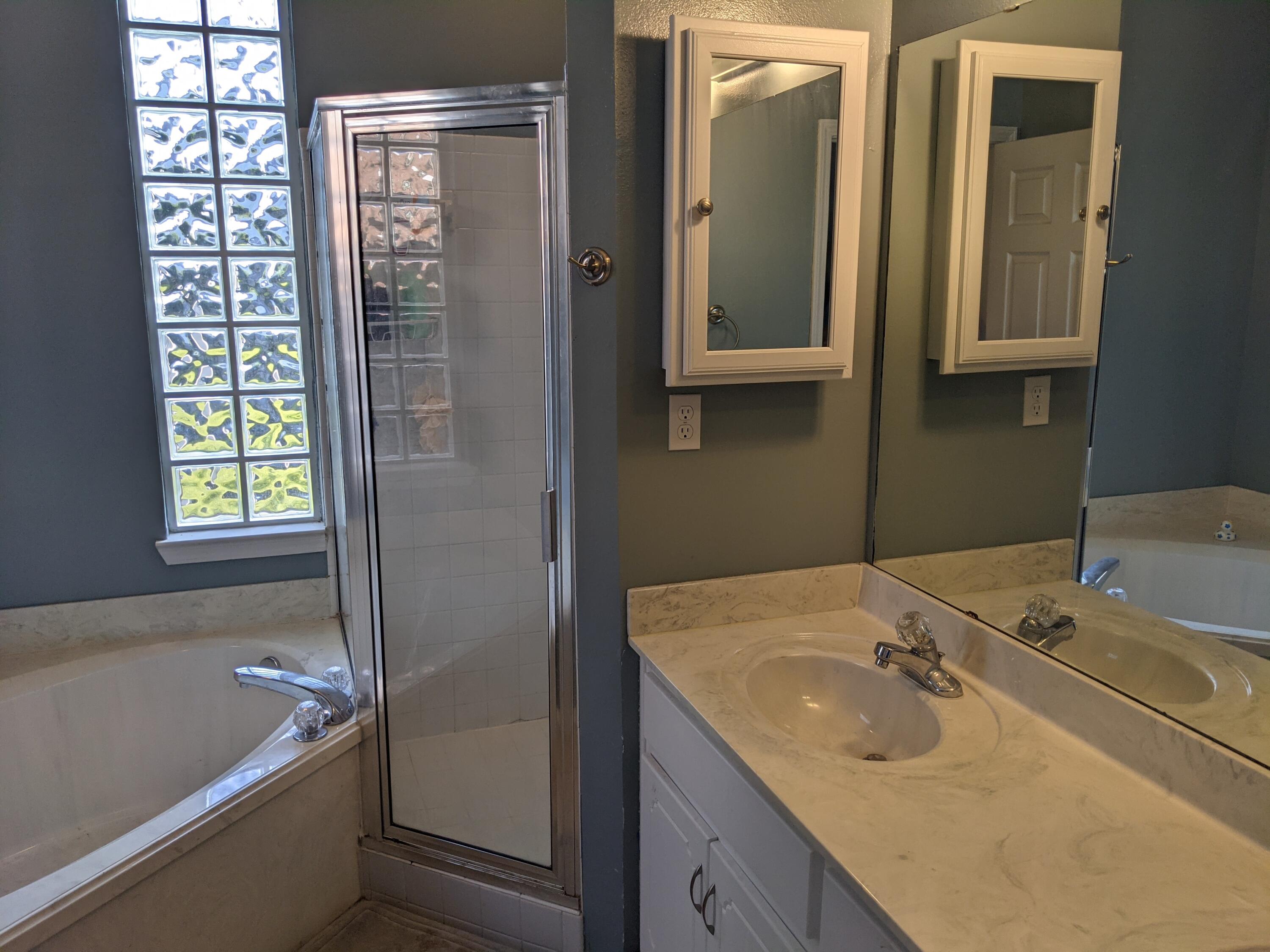 PARKWOOD SQUARE PH 2 - Residential