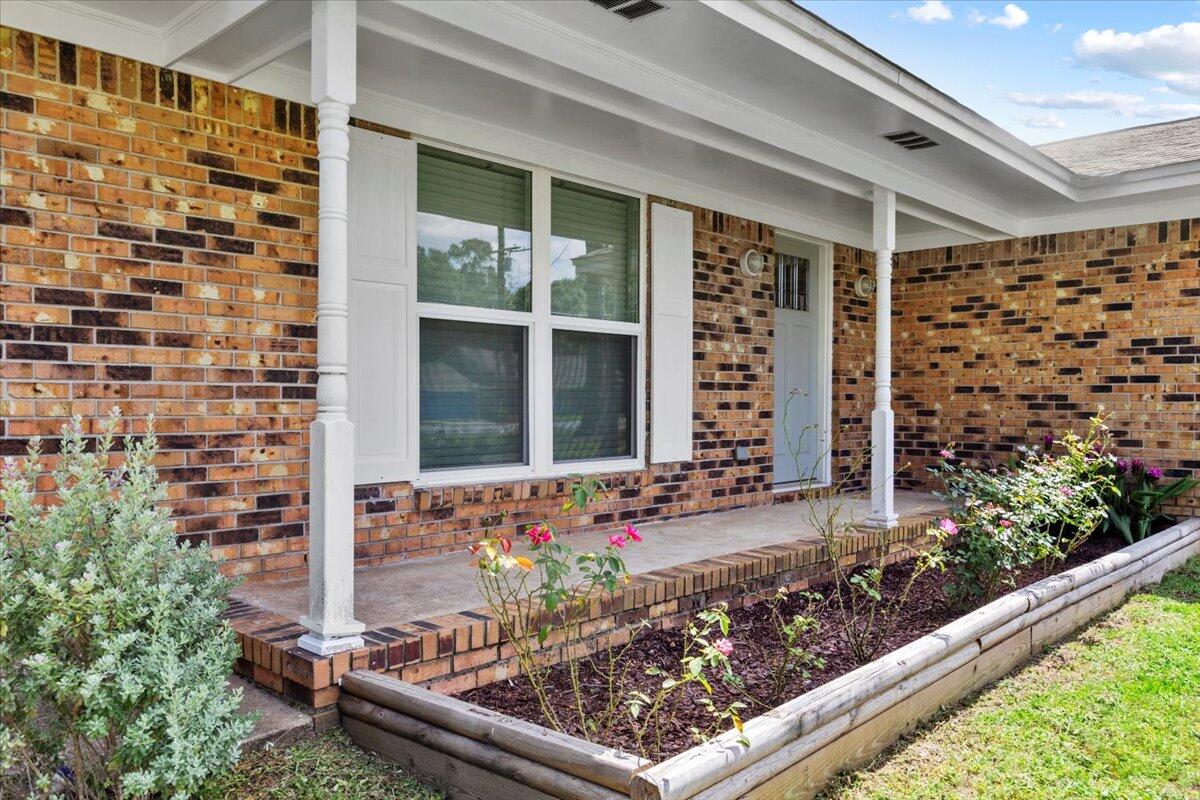 LAKE FRANCIS HOMES - Residential